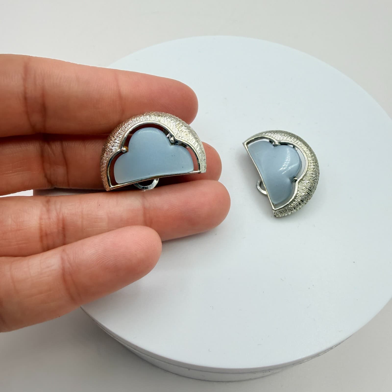 Vintage 80s Modern Blue Chalcedony Clip-On Earrings Silver Tone Abstract Jewelry - Thumbnail 8