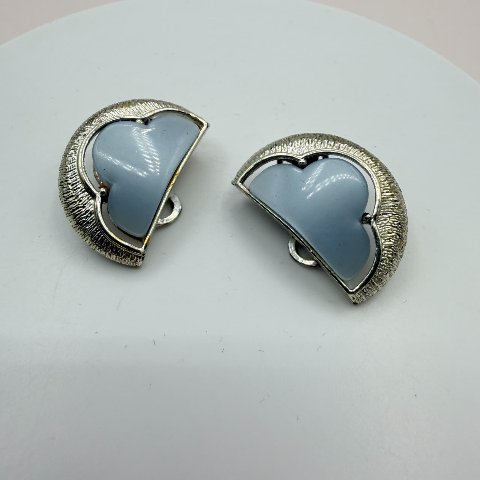 Vintage 80s Modern Blue Chalcedony Clip-On Earrings Silver Tone Abstract Jewelry - Thumbnail 3