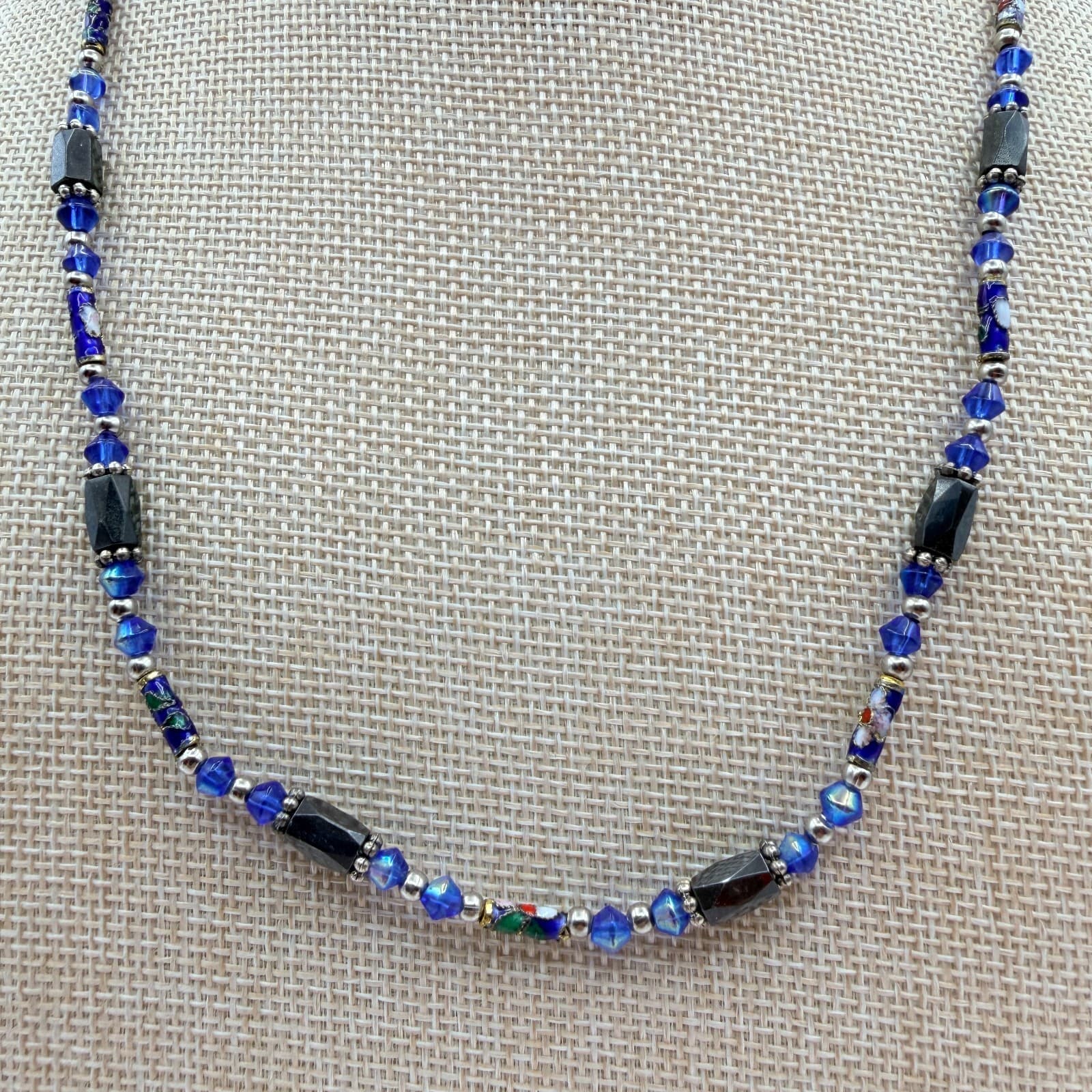 Vintage 90s Hematite Blue Glass Beaded Necklace Boho Women's Fashion Jewelry - Thumbnail 7