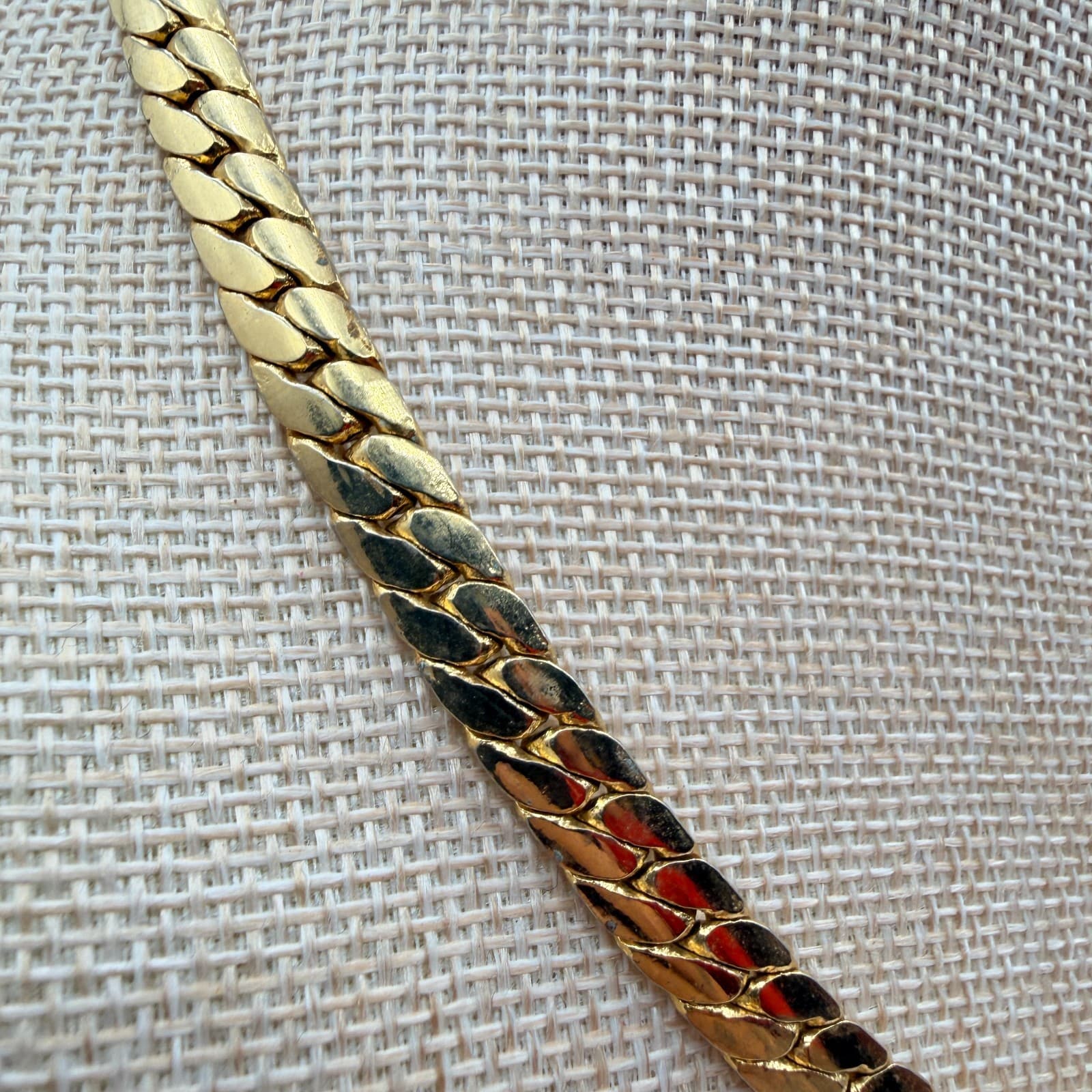 Vintage 90s Gold Tone Herringbone Curb Link Chain Necklace Flat Chunky Statement - Thumbnail 3