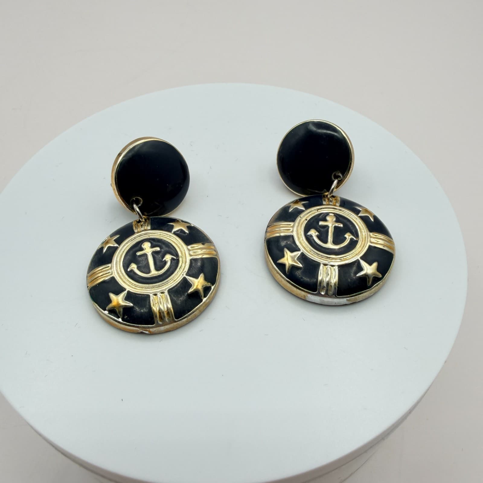Vintage 80s Anchor Earrings Gold Tone Black Enamel Star Accent Clip-On Jewelry - Thumbnail 2