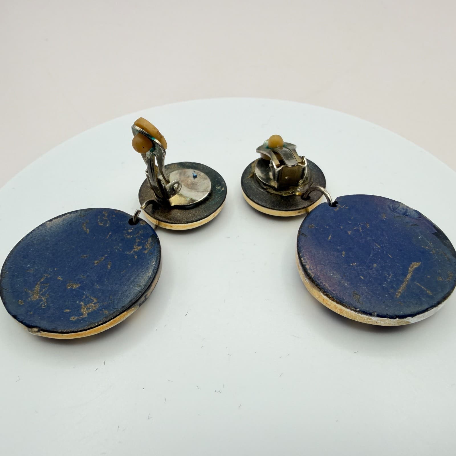 Vintage 80s Anchor Earrings Gold Tone Black Enamel Star Accent Clip-On Jewelry - Thumbnail 5