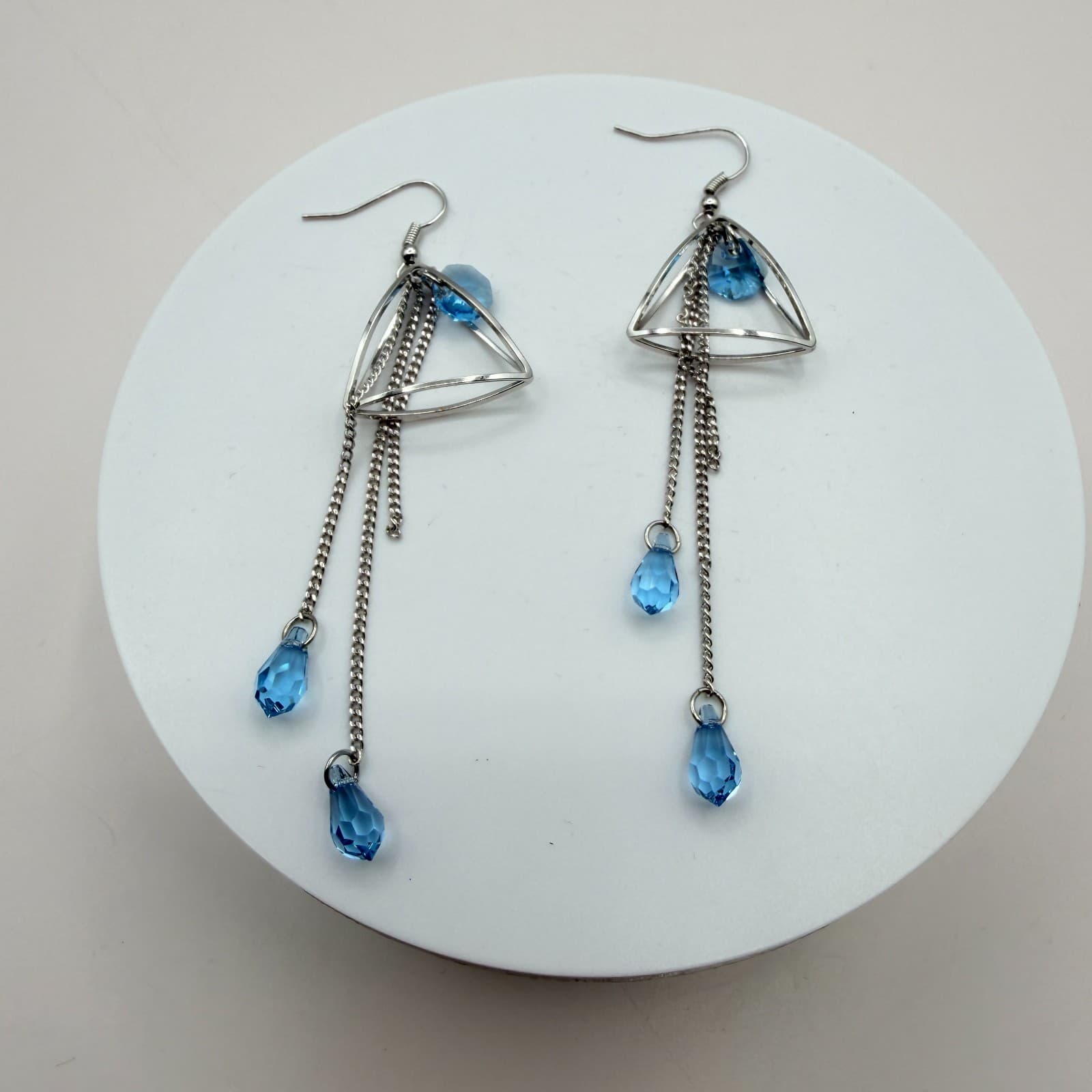 Vintage 80s Silver Tone Blue Teardrop Dangle Earrings Geometric Tassel Jewelry - Image 1