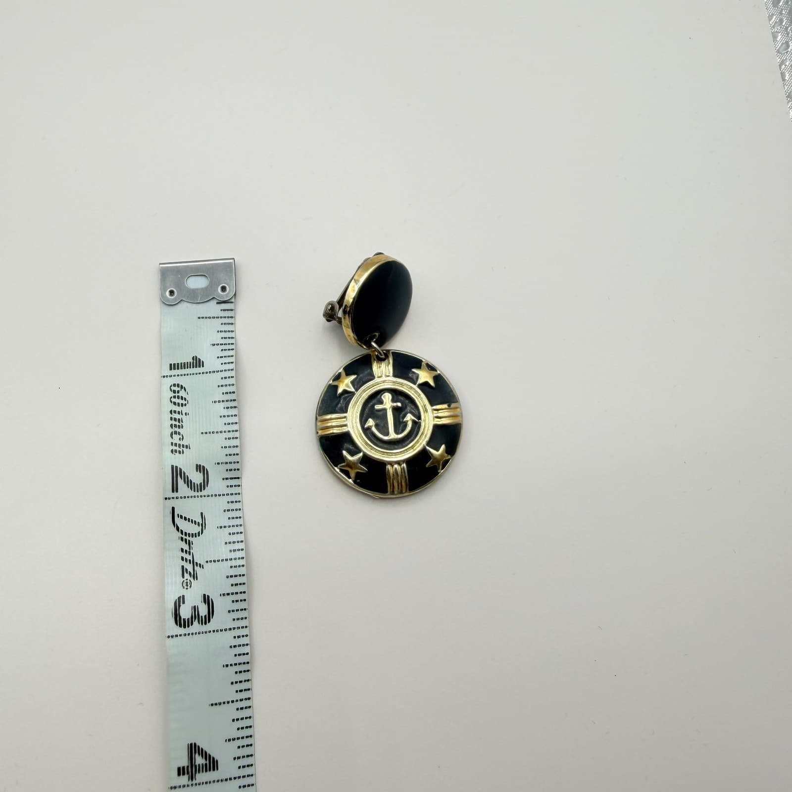 Vintage 80s Anchor Earrings Gold Tone Black Enamel Star Accent Clip-On Jewelry - Thumbnail 9