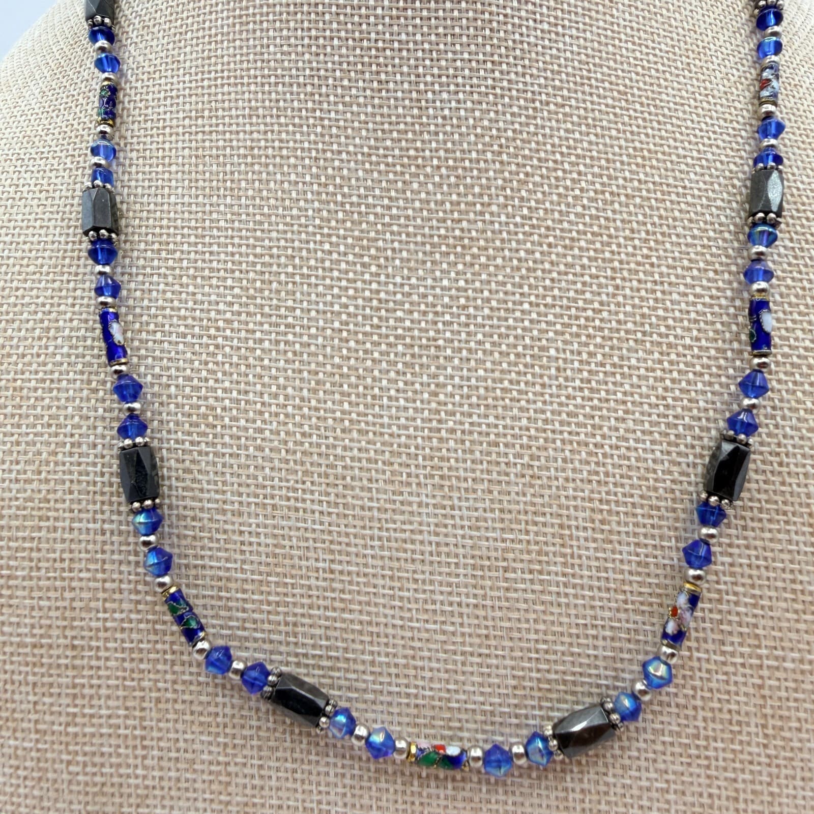 Vintage 90s Hematite Blue Glass Beaded Necklace Boho Women's Fashion Jewelry - Thumbnail 3