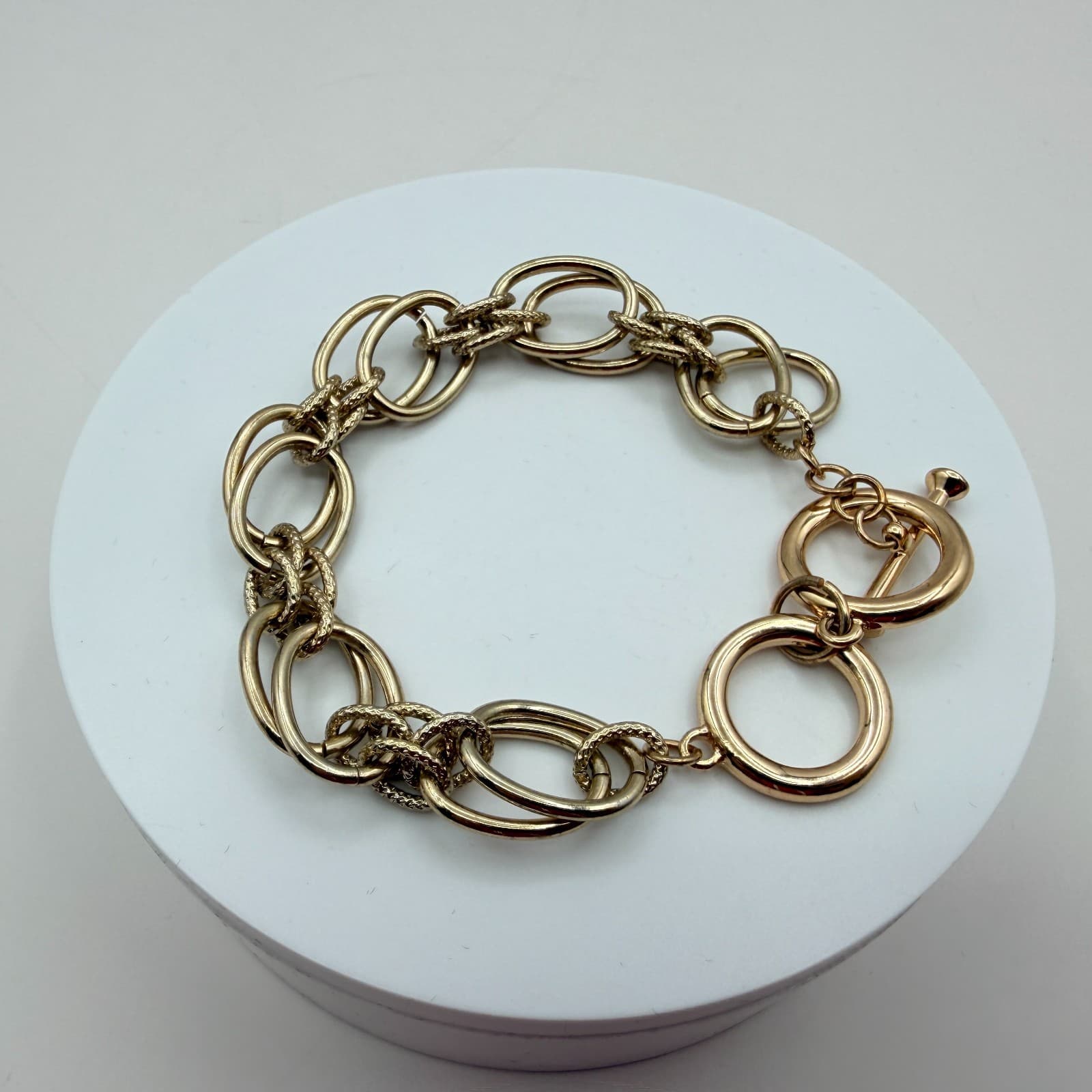 VTG 90s Gold Tone Textured Chunky Link Bracelet Women's Classic Fashion Jewelry - Thumbnail 3