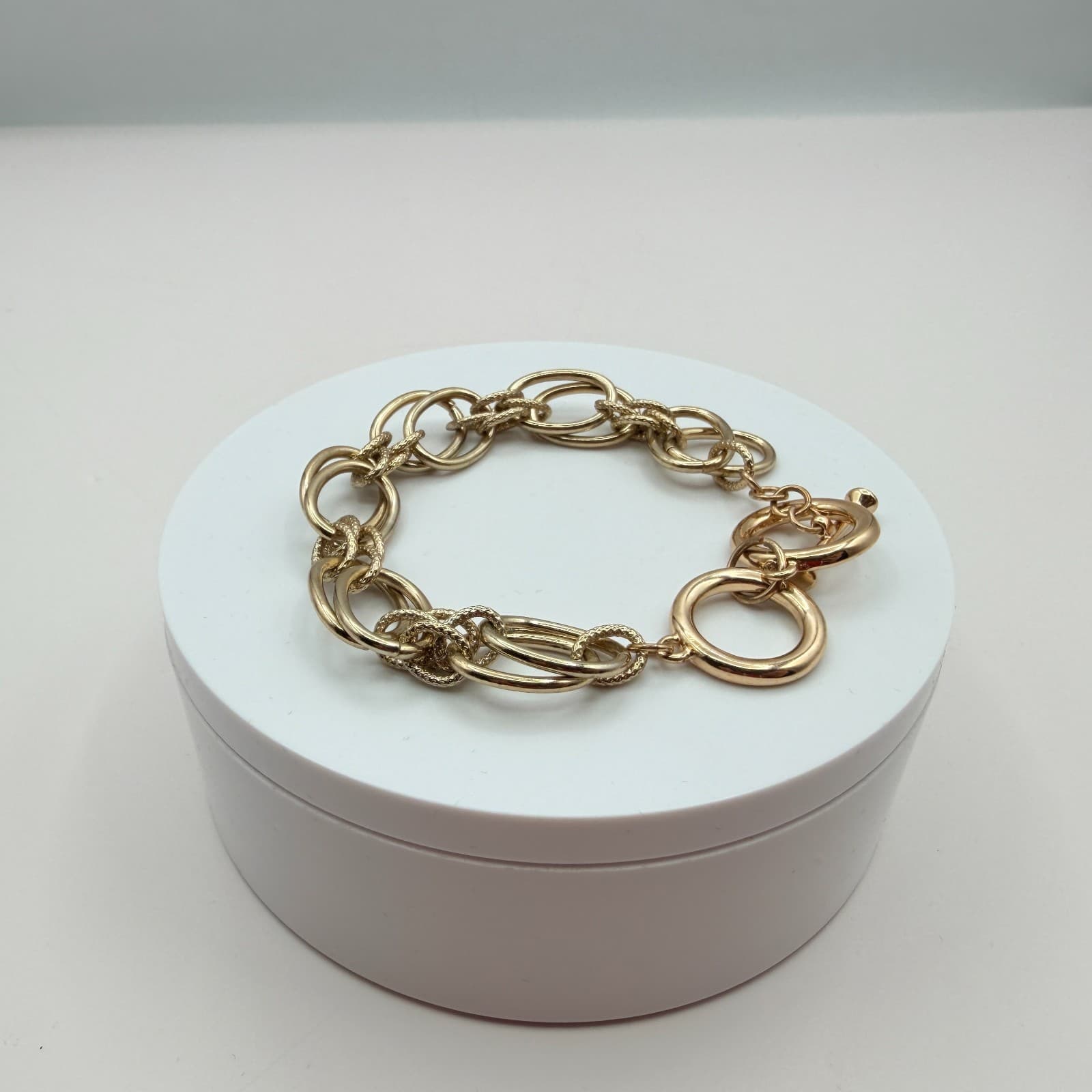 VTG 90s Gold Tone Textured Chunky Link Bracelet Women's Classic Fashion Jewelry - Thumbnail 7