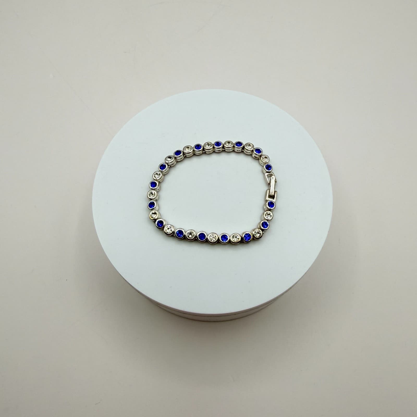 Vintage 90s Silver Tone Rhinestone Tennis Bracelet Women's Classic Jewelry - Thumbnail 2