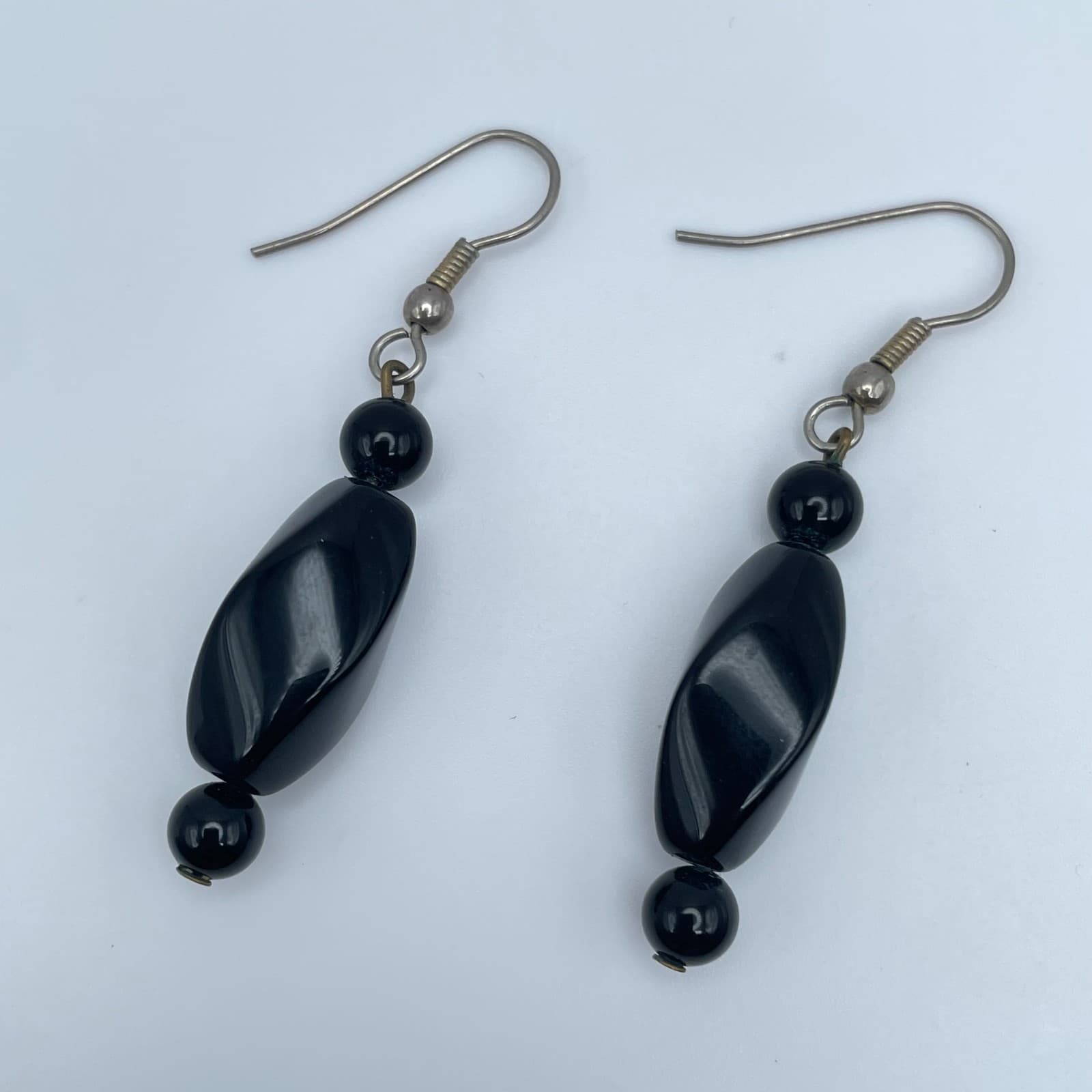 Vintage 90s Black Onyx Beaded Silver Tone Dangle Earrings Boho Women's Jewelry - Image 1