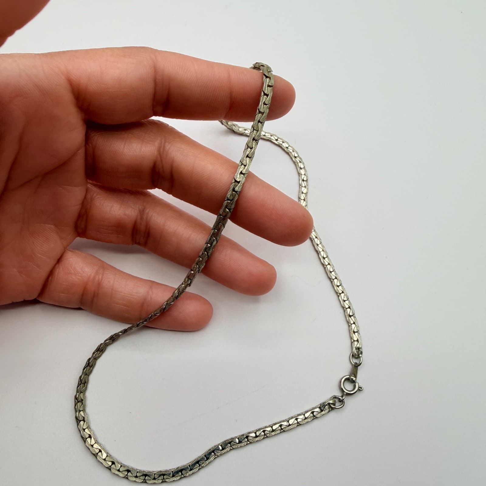 Vintage 90s SilverTone Textured S-Link Chain Necklace Minimalist Fashion Jewelry - Thumbnail 10