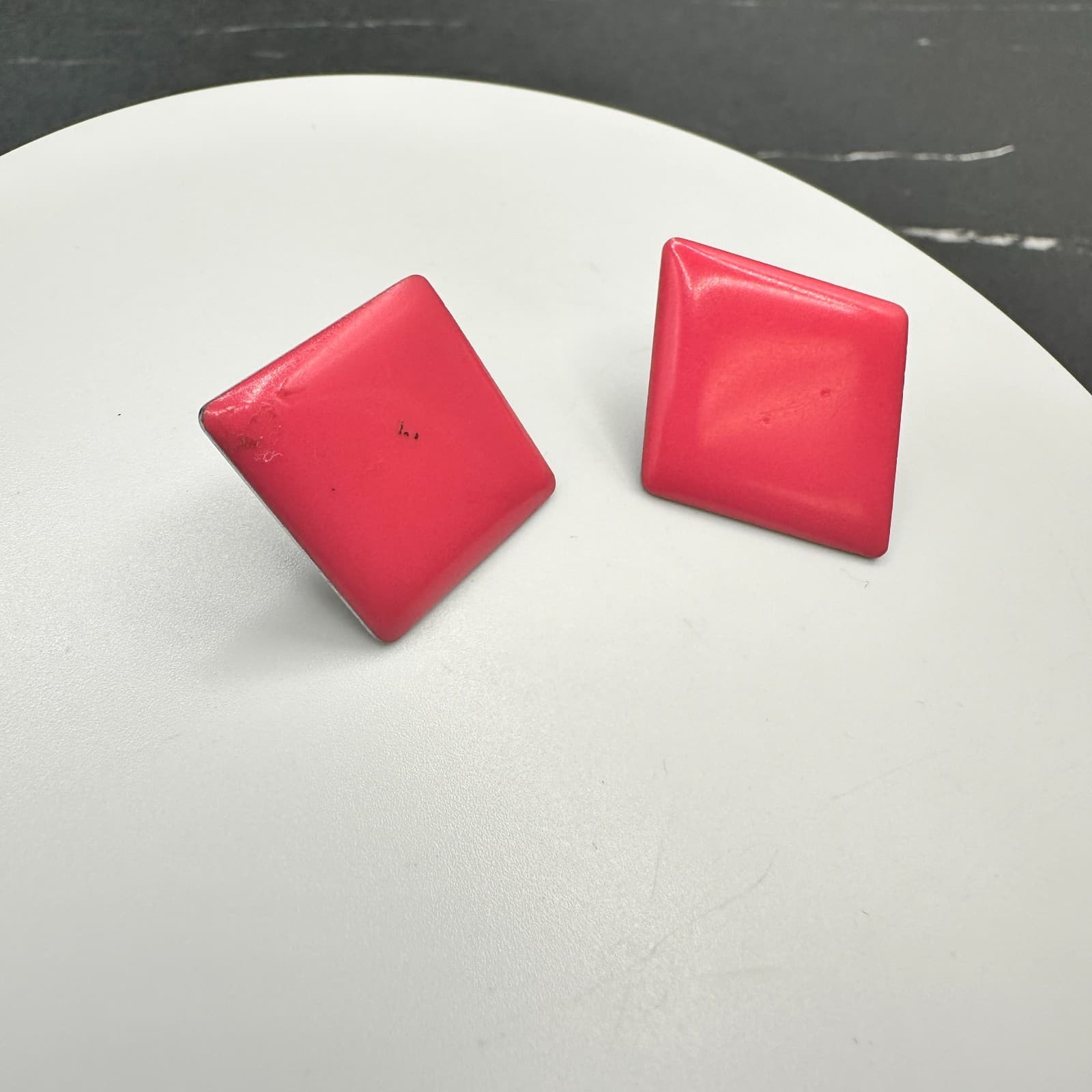 Vintage 80s Red Rhombus Square Stud Earrings Geometric Plastic Mod Punk Style - Thumbnail 3