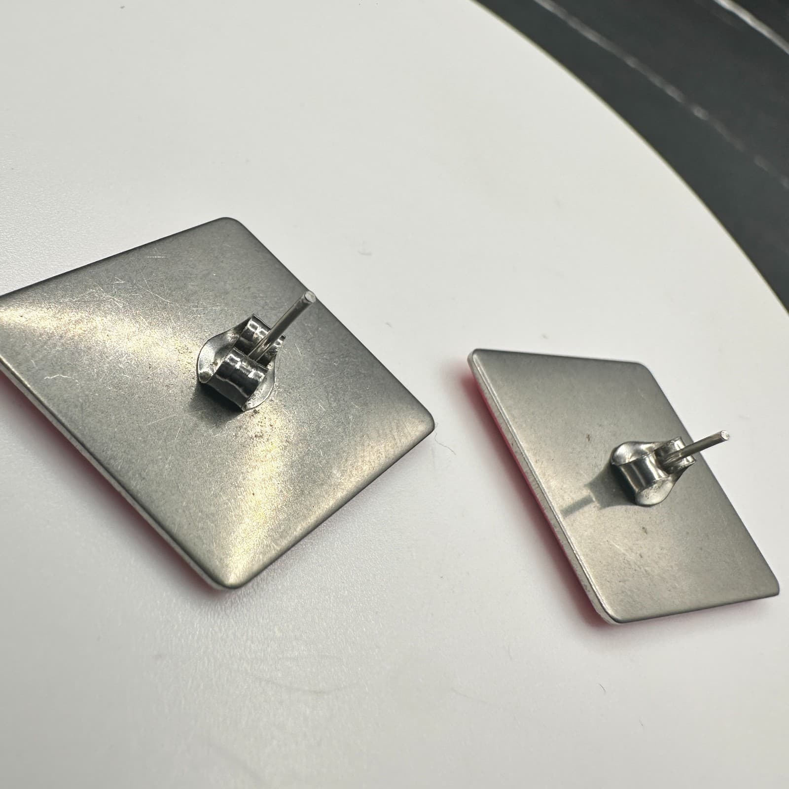 Vintage 80s Red Rhombus Square Stud Earrings Geometric Plastic Mod Punk Style - Thumbnail 5