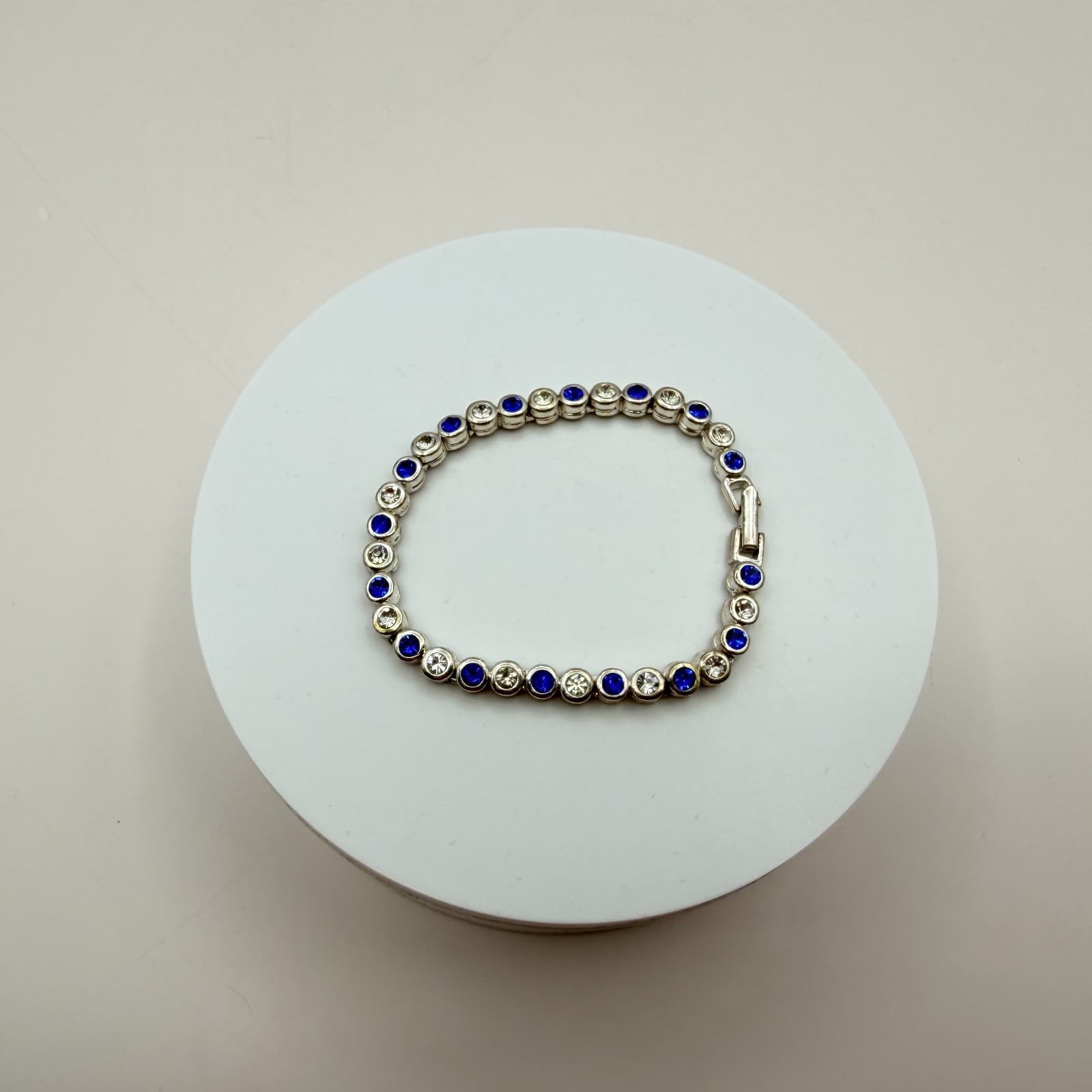 Vintage 90s Silver Tone Rhinestone Tennis Bracelet Women's Classic Jewelry - Thumbnail 6