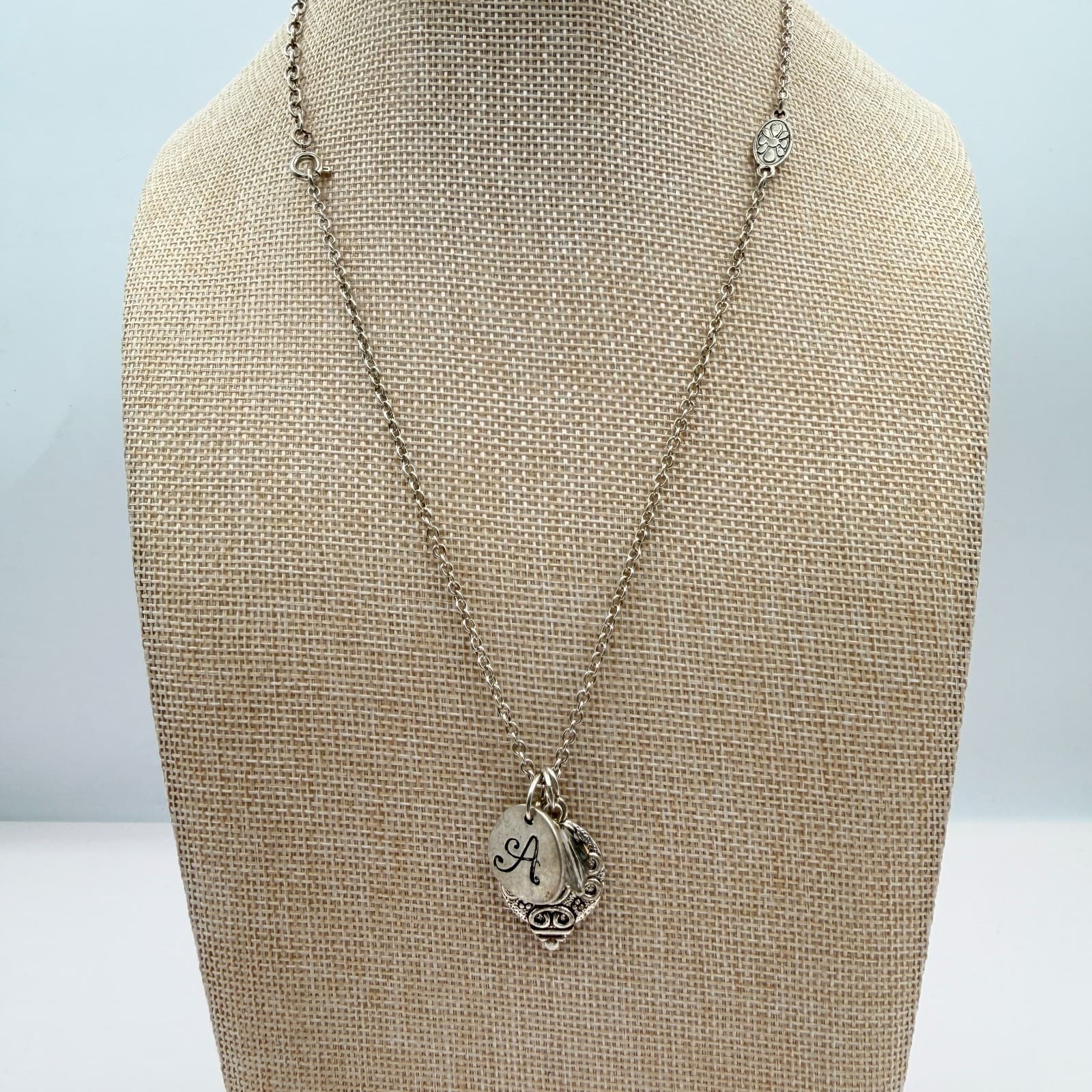 Vintage Y2K Silver Tone Initial A Filigree Medallion Pendant Necklace Jewelry - Thumbnail 3