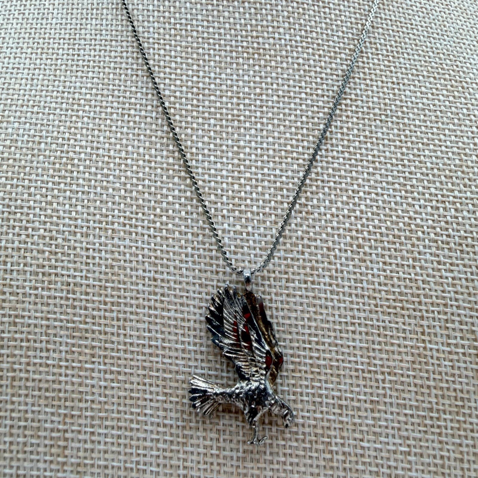 Vintage 90s Silver Tone Soaring Eagle Pendant Necklace Classic Fashion Jewelry - Thumbnail 2