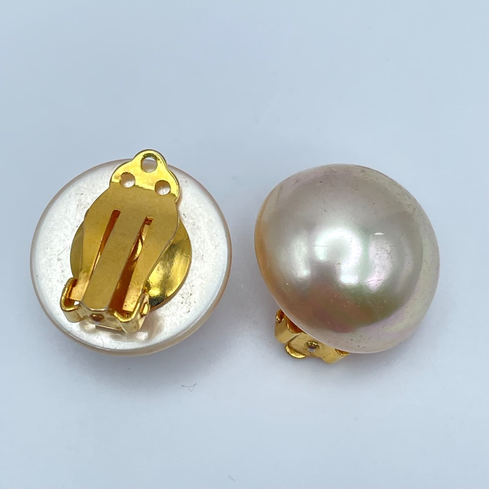Vintage Y2K Pearl Domed Earrings Gold Tone Retro Boho Women's Classic Jewelry - Thumbnail 6