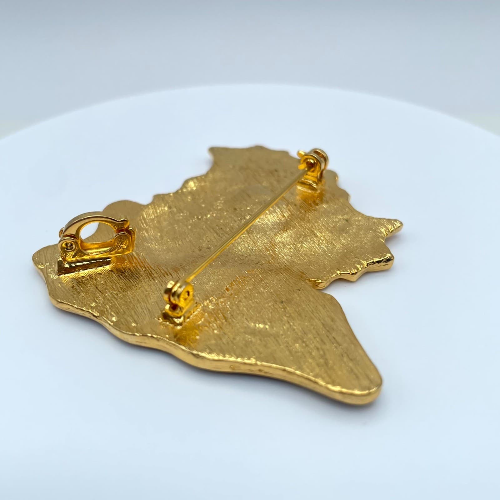 Vintage Gold-Tone Classic Fashion Floral Engraved Black Enamel Leaf Brooch Pin - Thumbnail 4