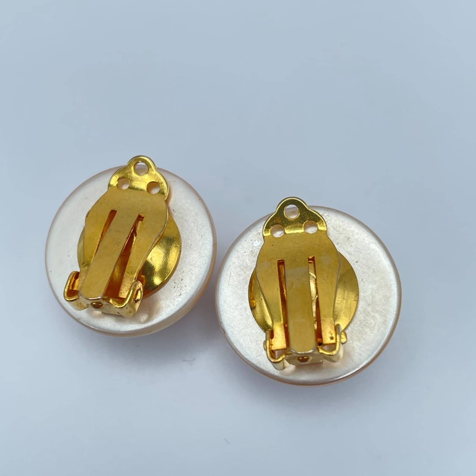 Vintage Y2K Pearl Domed Earrings Gold Tone Retro Boho Women's Classic Jewelry - Thumbnail 7