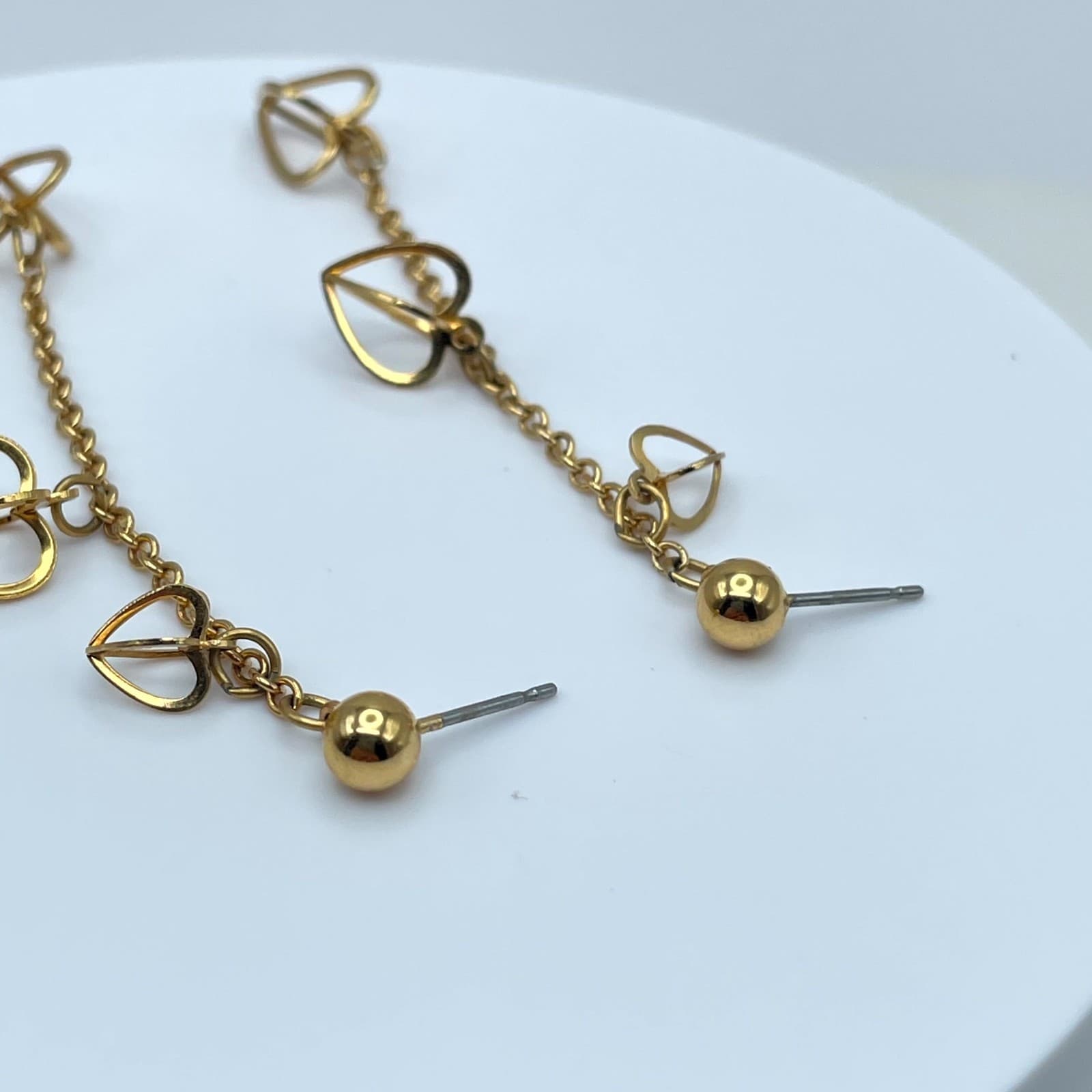 Y2K Gold-Tone Round Link Chain Multiple Heart Shaped Charms Dangle Earrings - Thumbnail 8