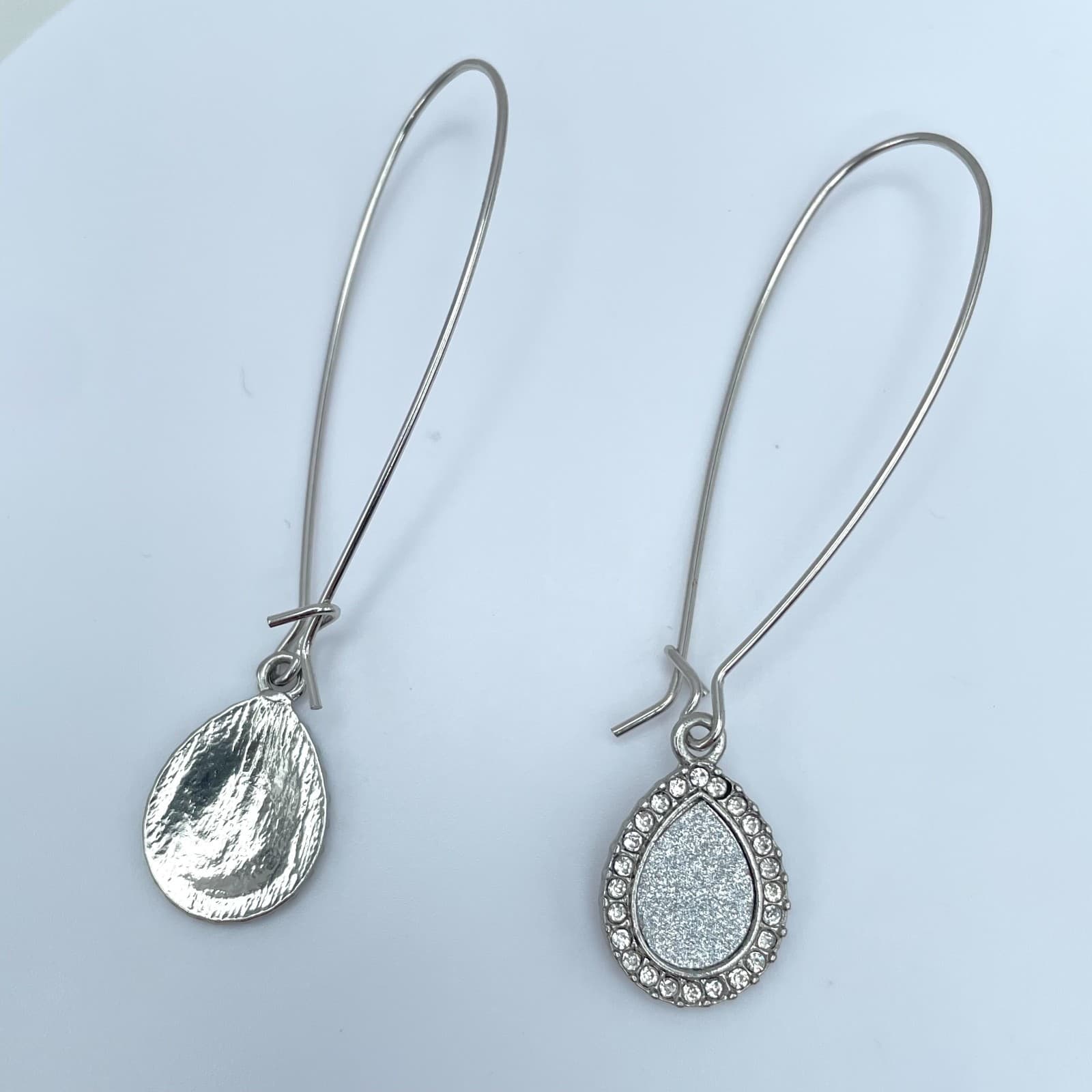 Vintage 90s Silver Tone Teardrop Dangle Earrings Glitter Clear Rhinestone - Thumbnail 2