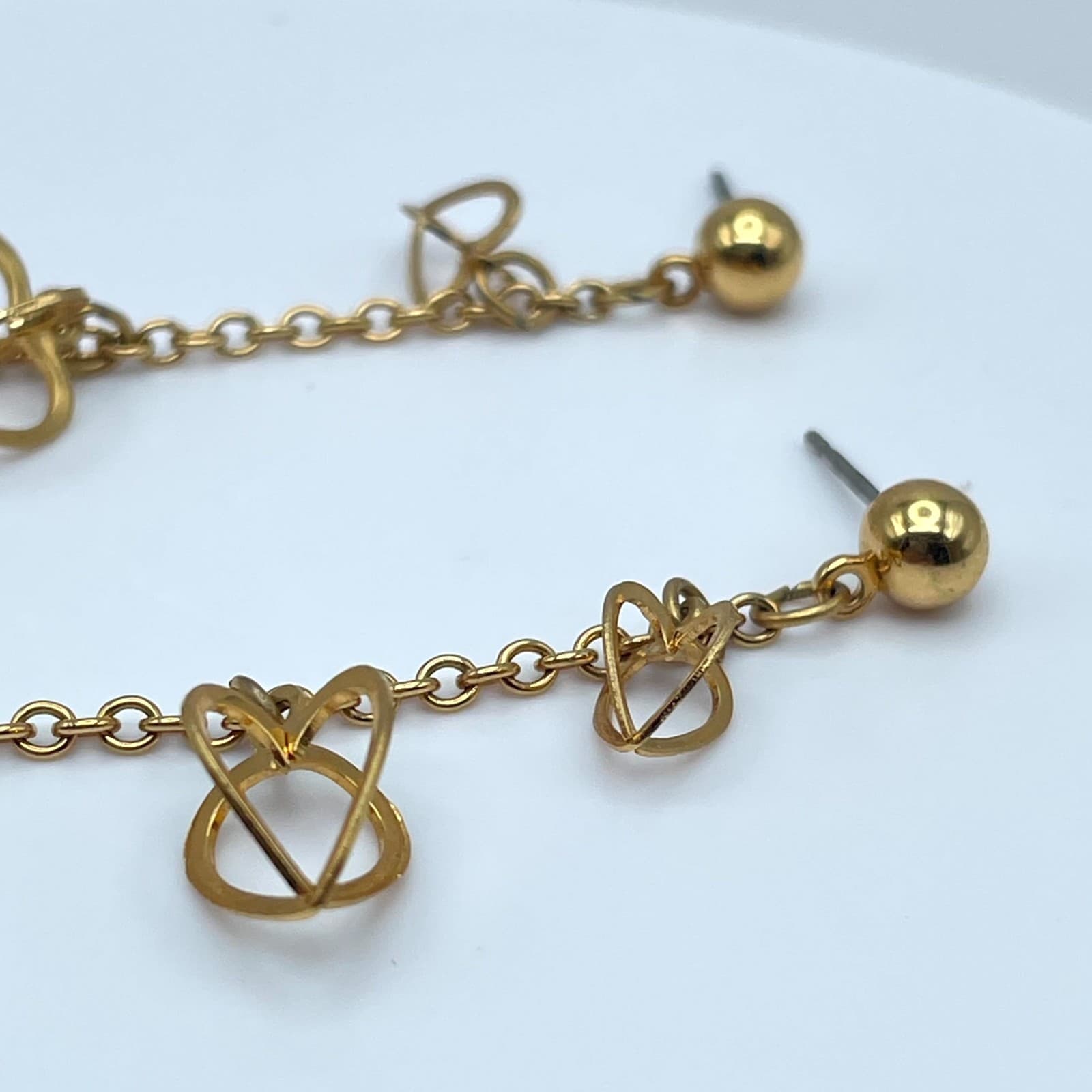 Y2K Gold-Tone Round Link Chain Multiple Heart Shaped Charms Dangle Earrings - Thumbnail 6