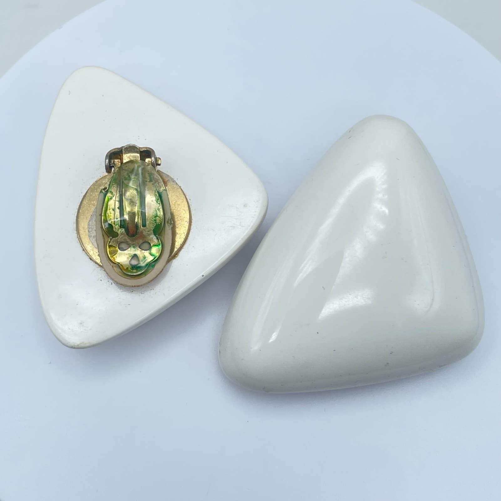 Vintage 90s White Enamel Triangle Earrings Retro Statement Women's Jewelry - Thumbnail 8
