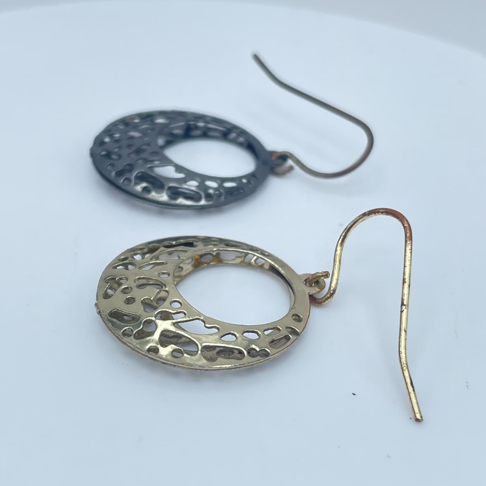 Vintage 90s Openwork Filigree Heart Silver/Gold Tone Dangle Earrings Jewelry - Thumbnail 3