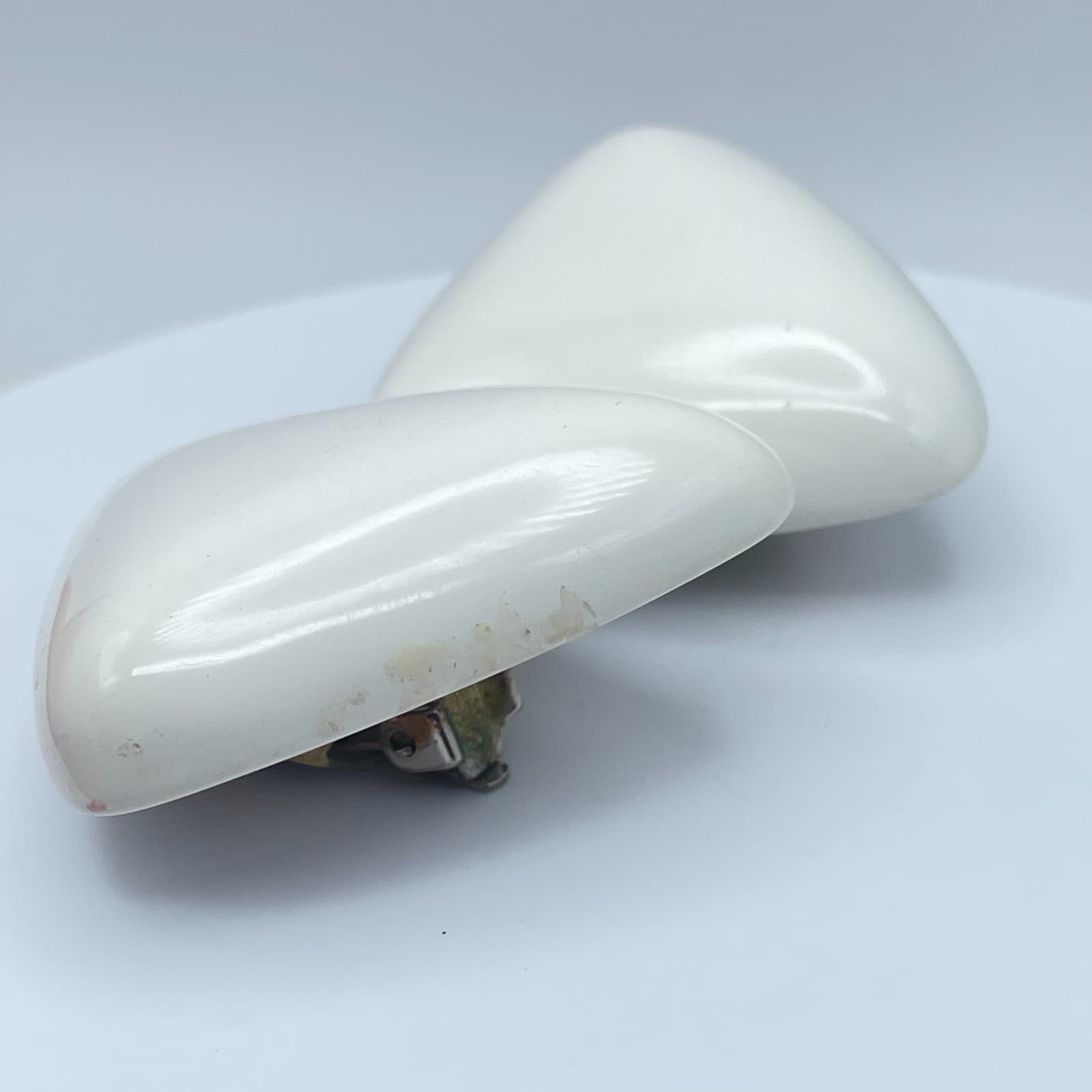 Vintage 90s White Enamel Triangle Earrings Retro Statement Women's Jewelry - Thumbnail 4