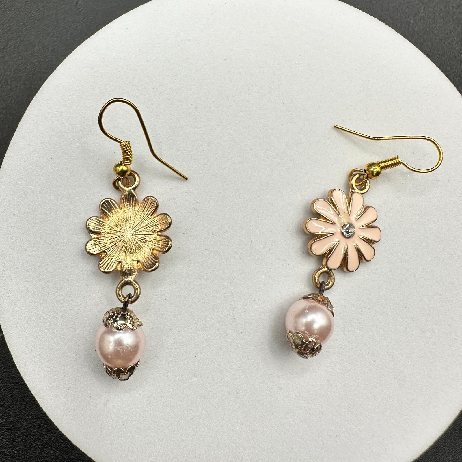 Vintage Women's Gold Tone Pink Bead Glass Stone Beauty Dangle/Drop Earrings - Thumbnail 11