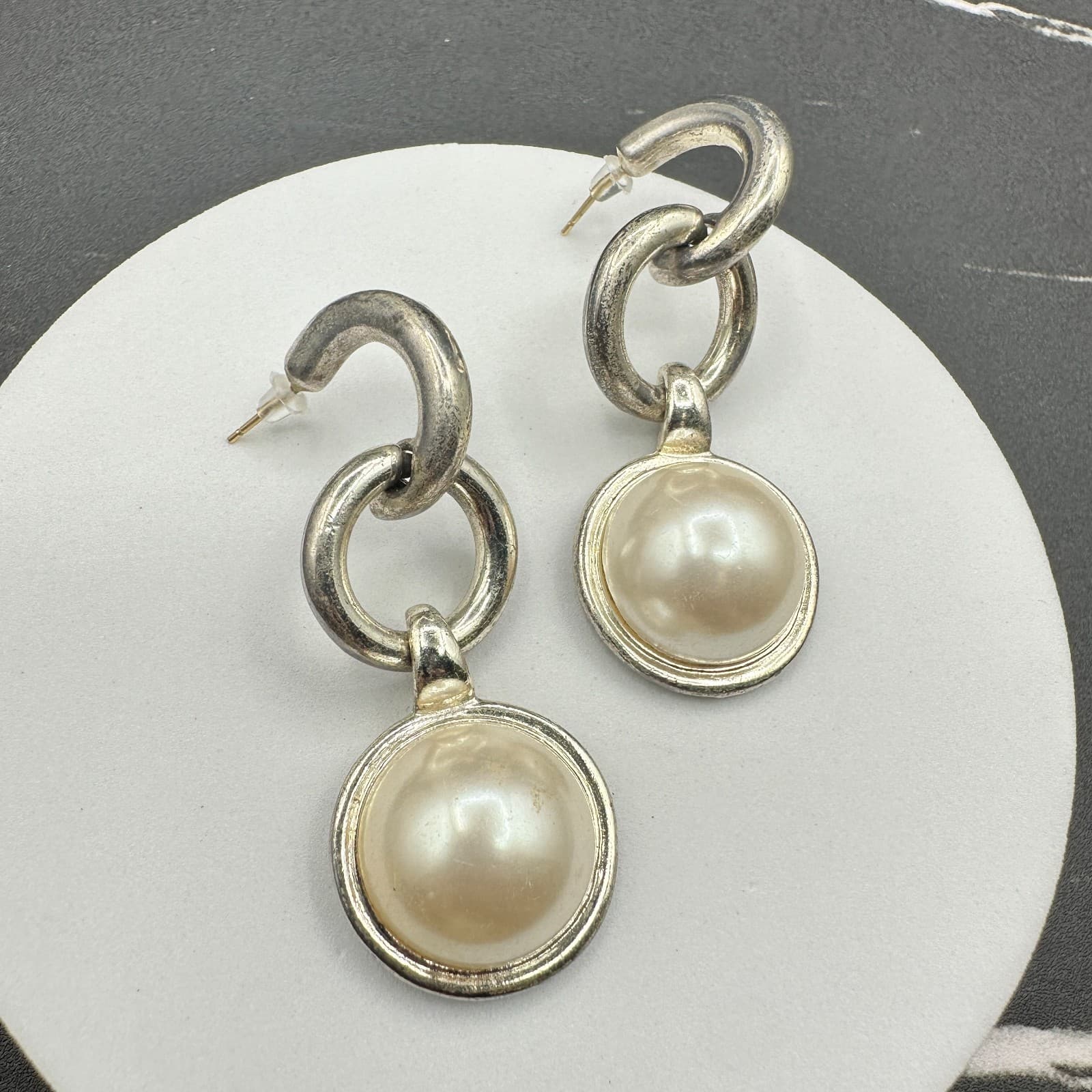 Vintage Women's Silver Tone Pearl Single Stone Collet Surround Dangle Earrings - Thumbnail 10