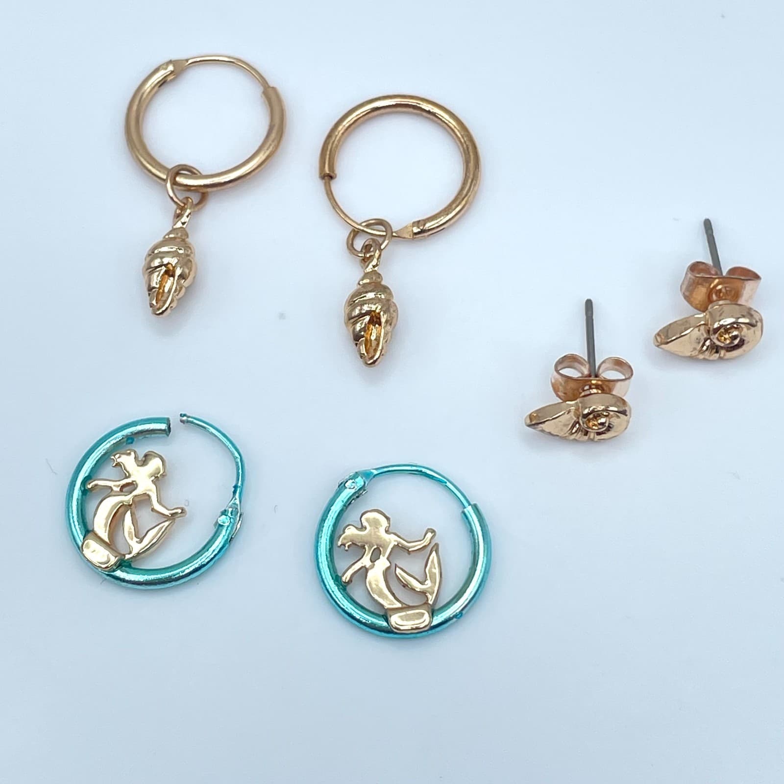 Vintage Y2K Gold Tone Blue Mermaid Hoop & Seashell Hoop Stud Earrings Set - Thumbnail 6
