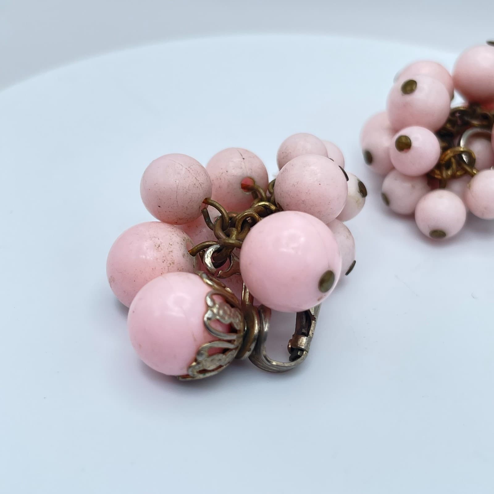 Vintage 50s Pastel Pink Grape Cluster Earrings Mid-Century Fashion Jewelry - Thumbnail 3