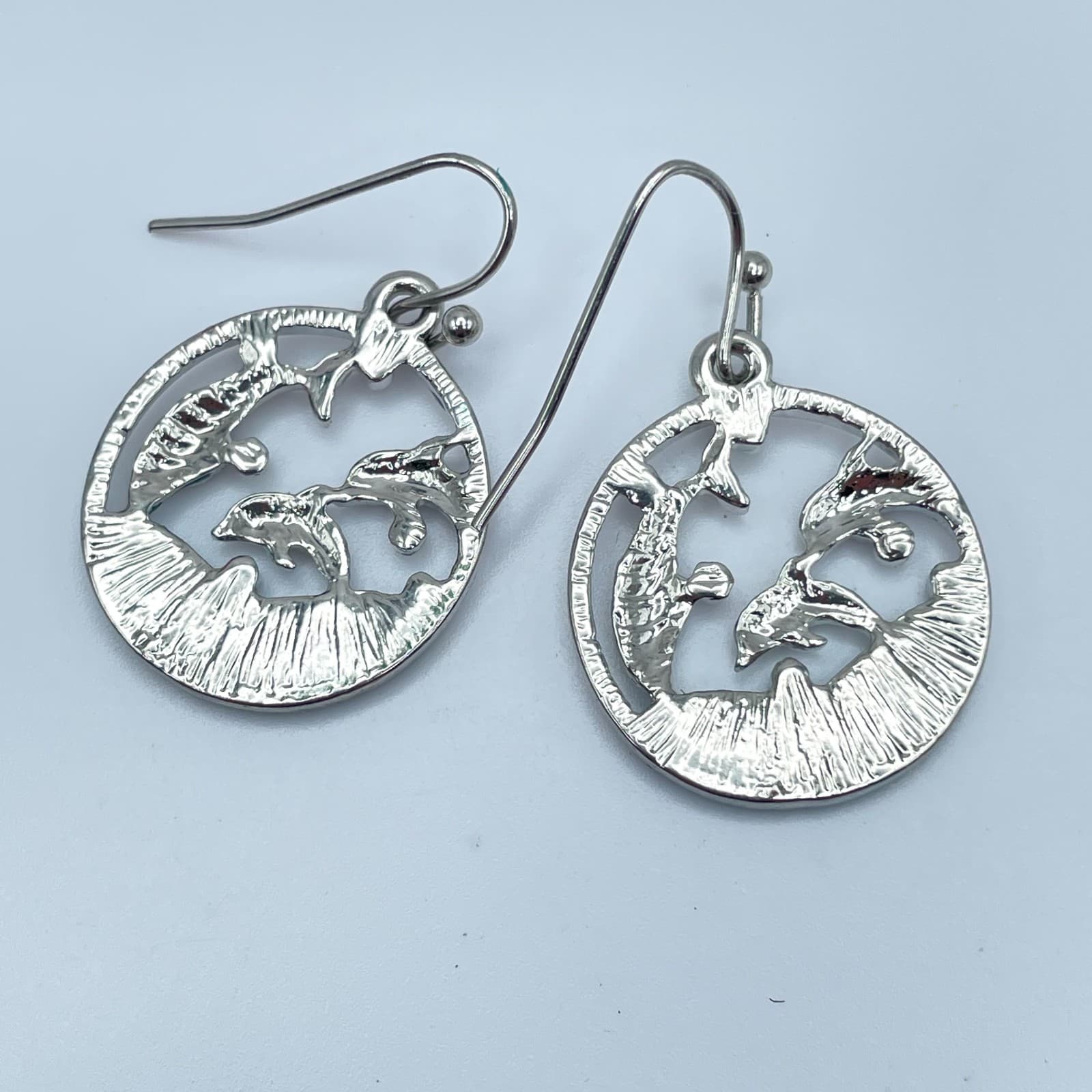 Vintage 90s Silver Tone Dolphin Earrings Blue Faux Opal Sea Life Ocean Earrings - Thumbnail 6