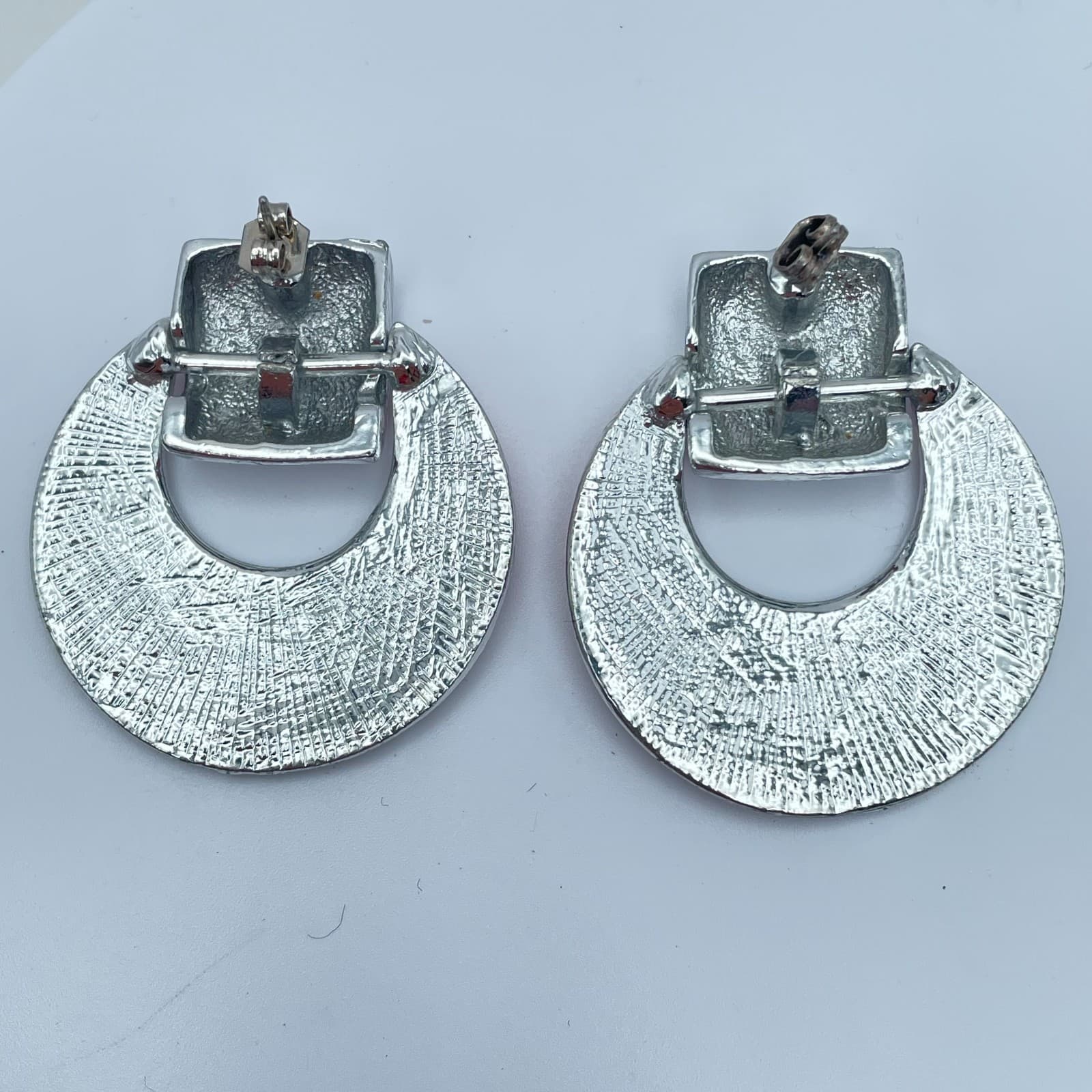 Vintage 80s Red Orange Enamel Door Knocker Clip-On Earrings Silver Tone Jewelry - Thumbnail 2