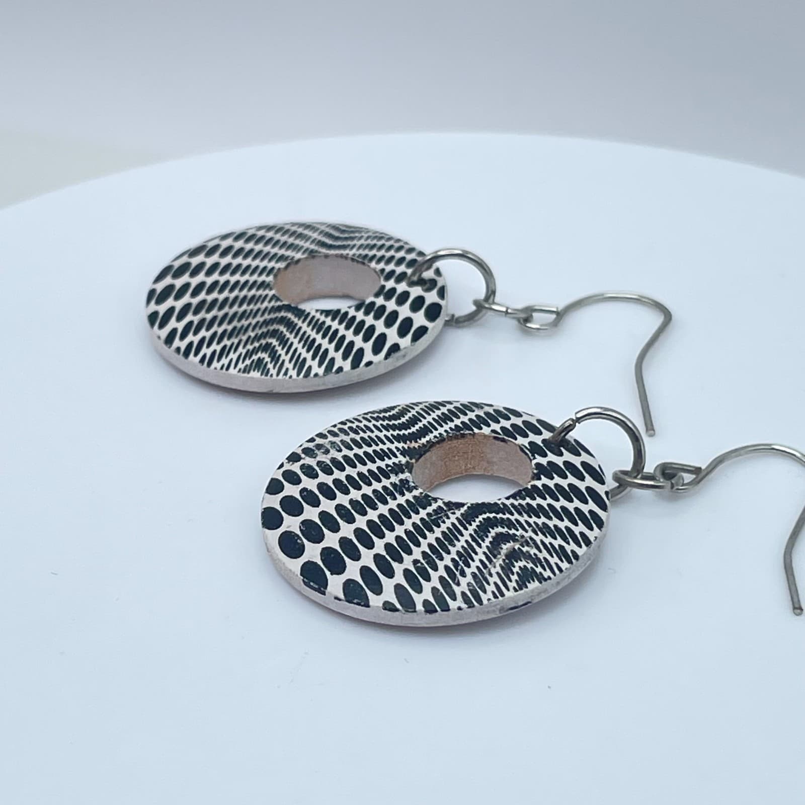 Vintage 90s Op Art Circle Drop Earrings Boho Women's Classic Fashion Jewelry - Thumbnail 5