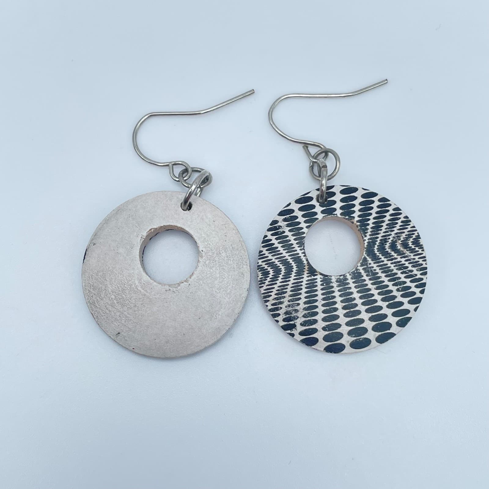 Vintage 90s Op Art Circle Drop Earrings Boho Women's Classic Fashion Jewelry - Thumbnail 2