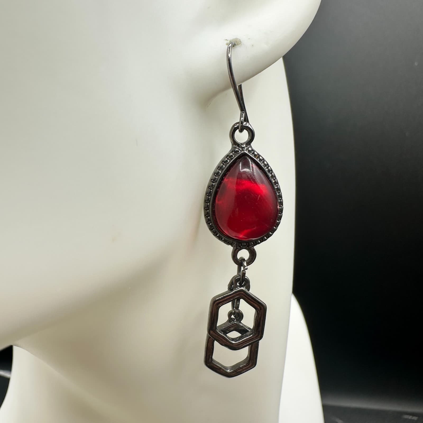 Vintage Handmade Women's Silver Tone Red Foil Back Glass Fashion Dangle Earrings - Thumbnail 2