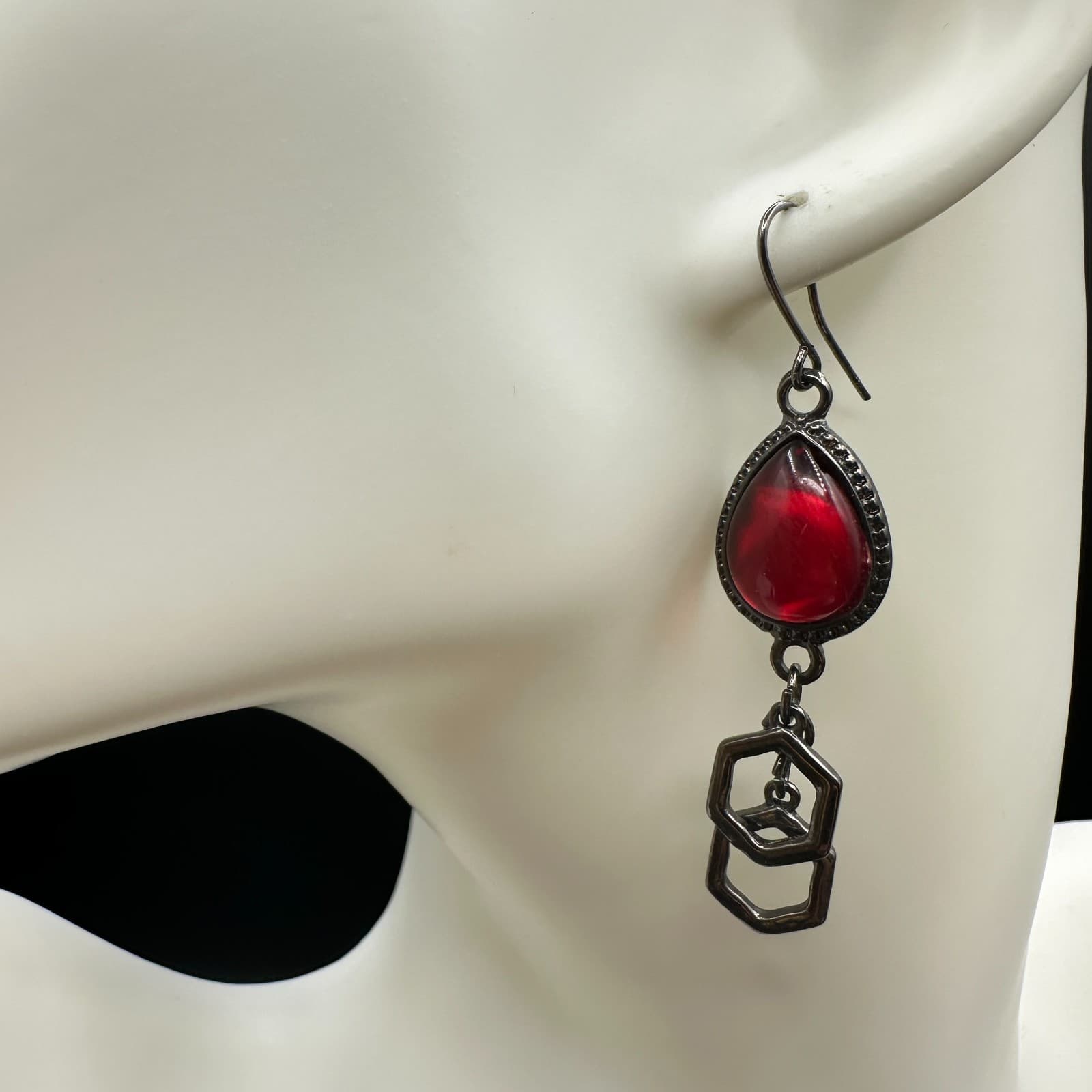 Vintage Handmade Women's Silver Tone Red Foil Back Glass Fashion Dangle Earrings - Thumbnail 4