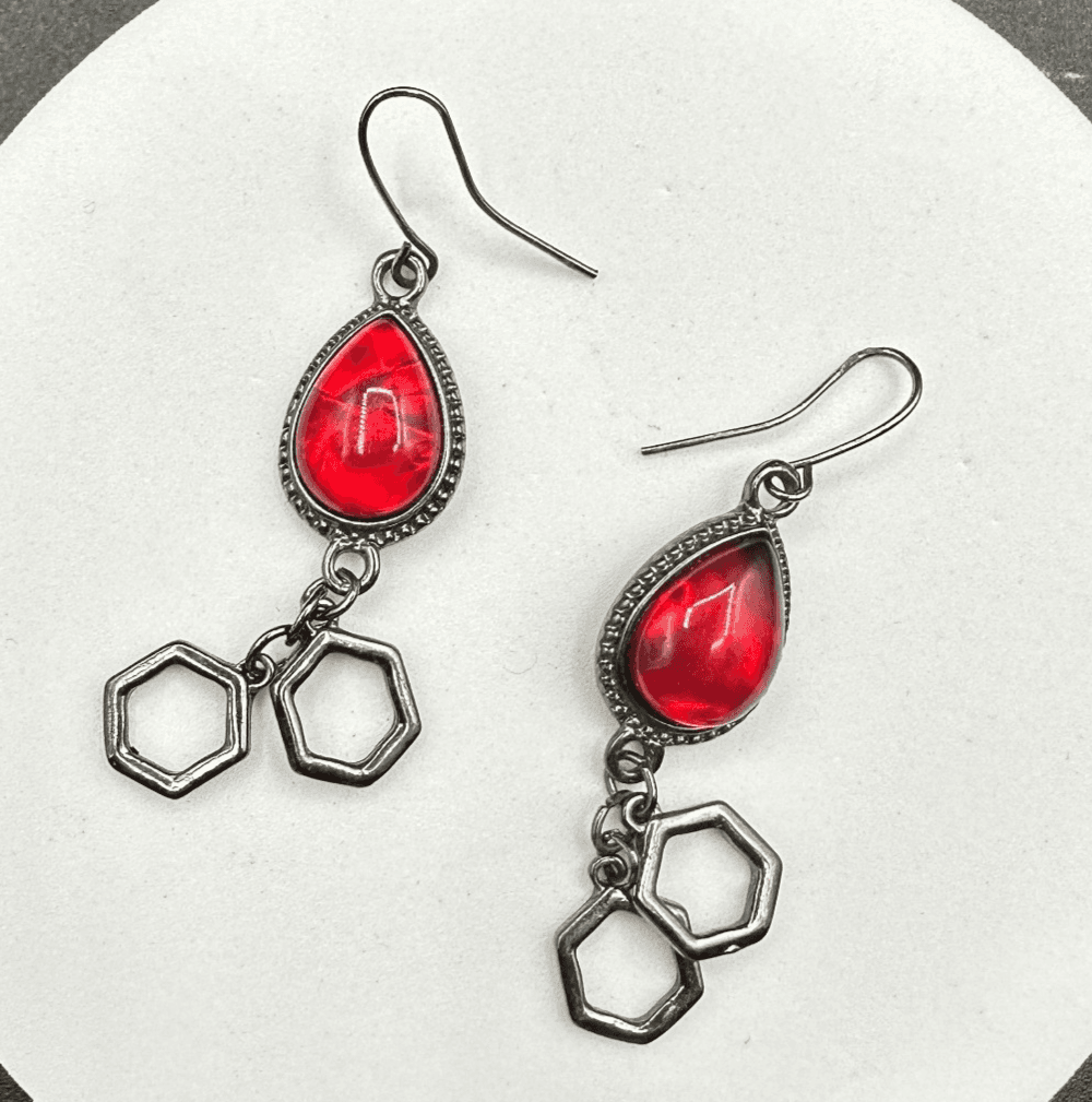 Vintage Handmade Women's Silver Tone Red Foil Back Glass Fashion Dangle Earrings - Image 1