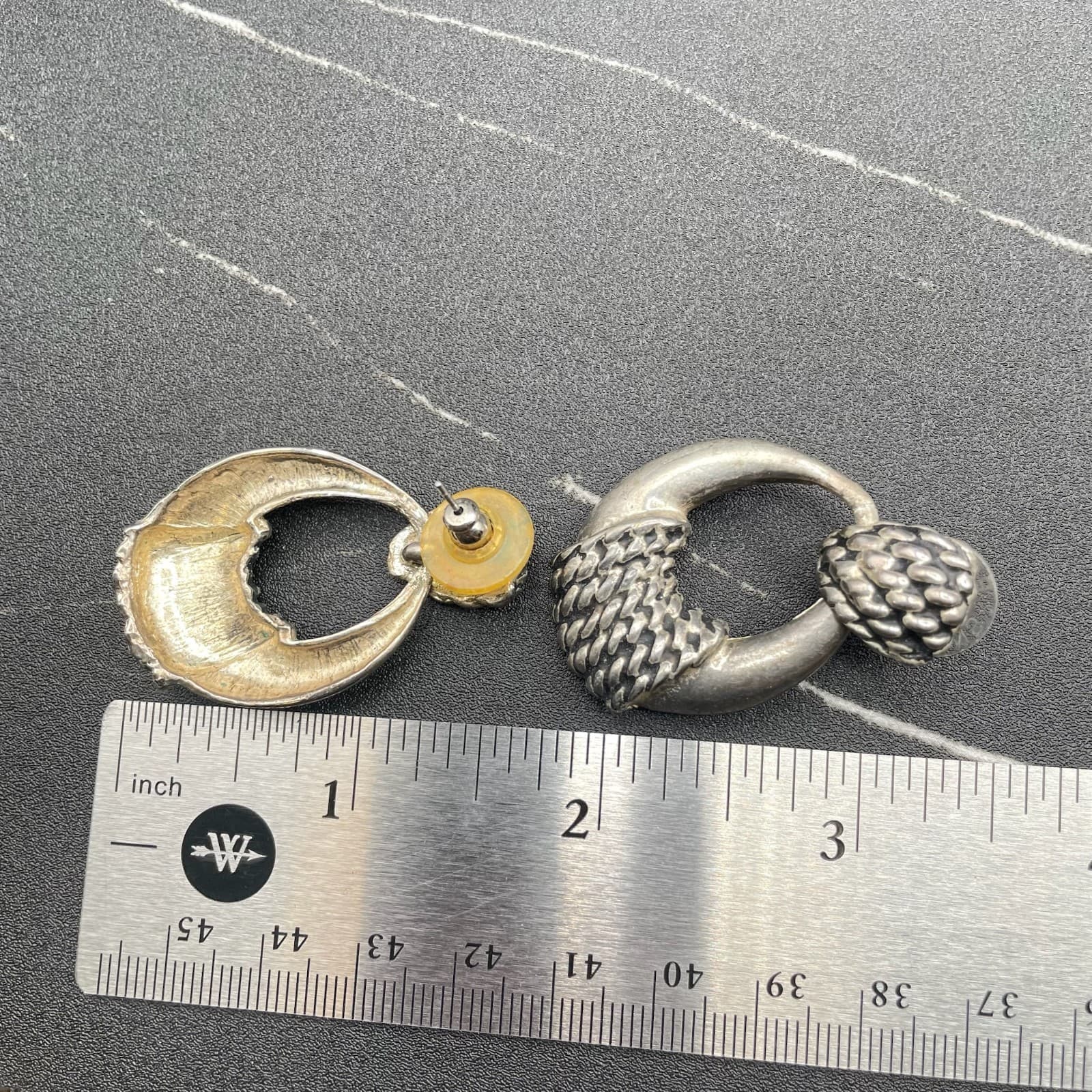 Silver Tone Vintage Scalloped Teardrop Earrings Classic Statement Style - Thumbnail 9