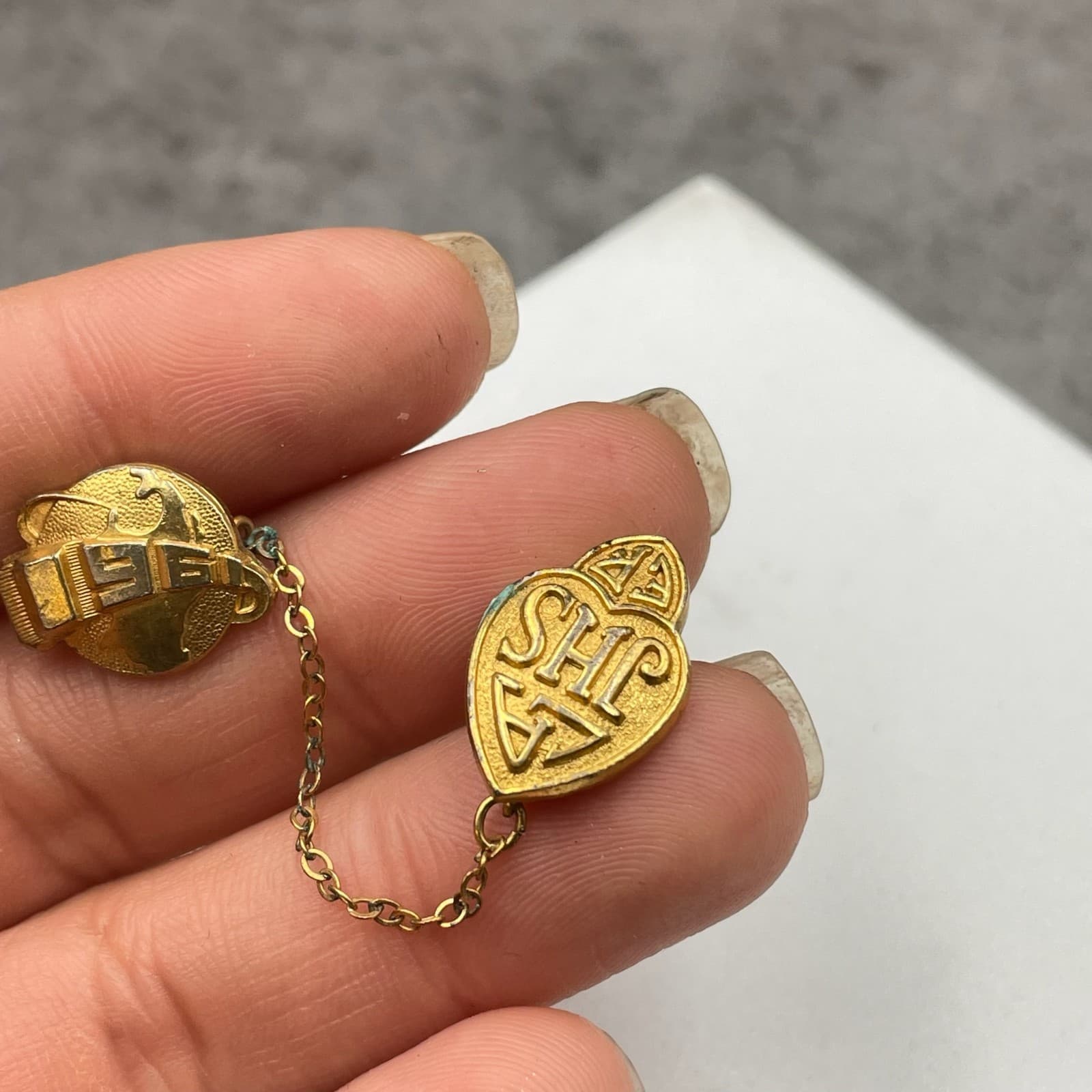 VTG LA Junior High School 1960 Classic Gold-Tone Enameled Tie Chain Guard Pin - Thumbnail 9