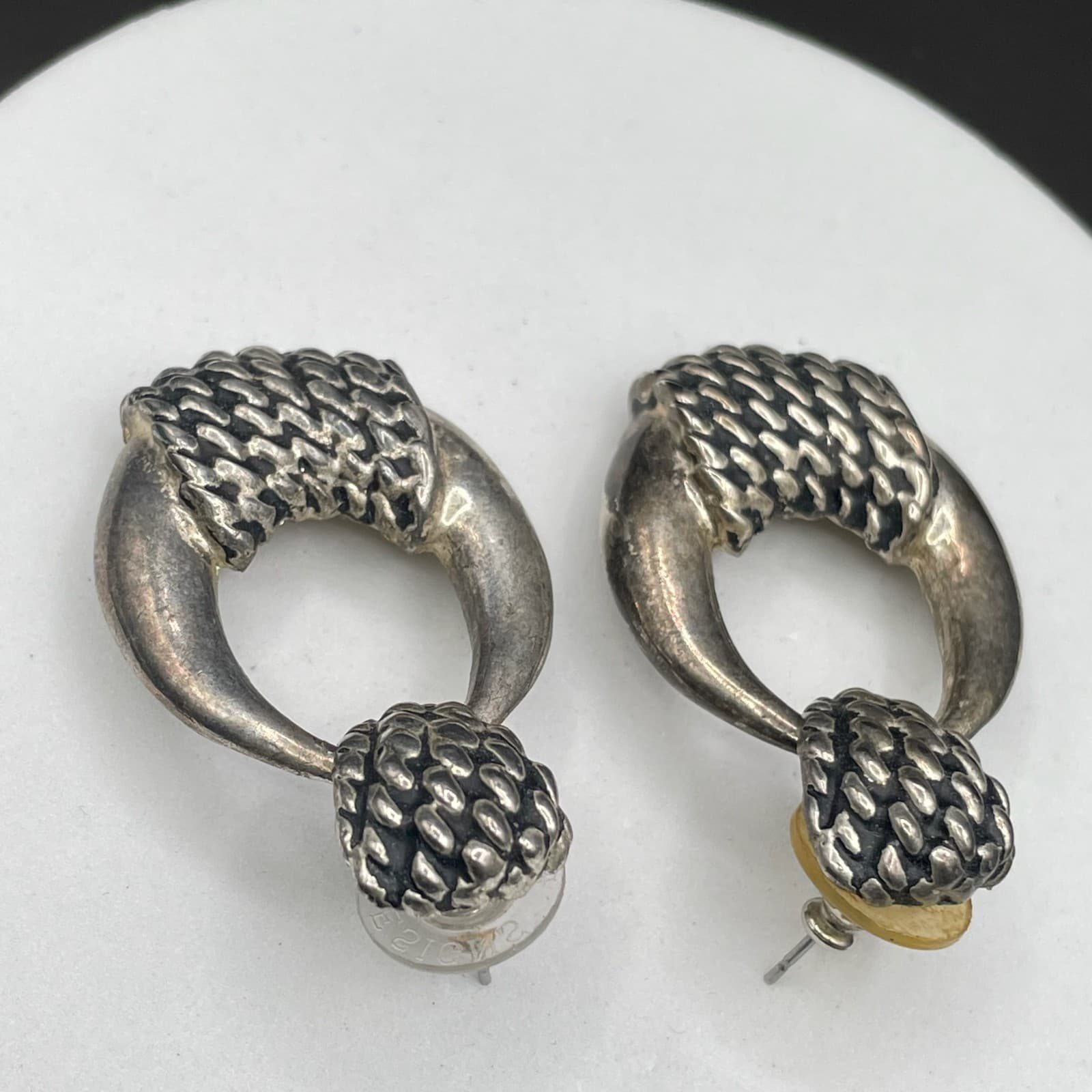 Silver Tone Vintage Scalloped Teardrop Earrings Classic Statement Style - Thumbnail 3