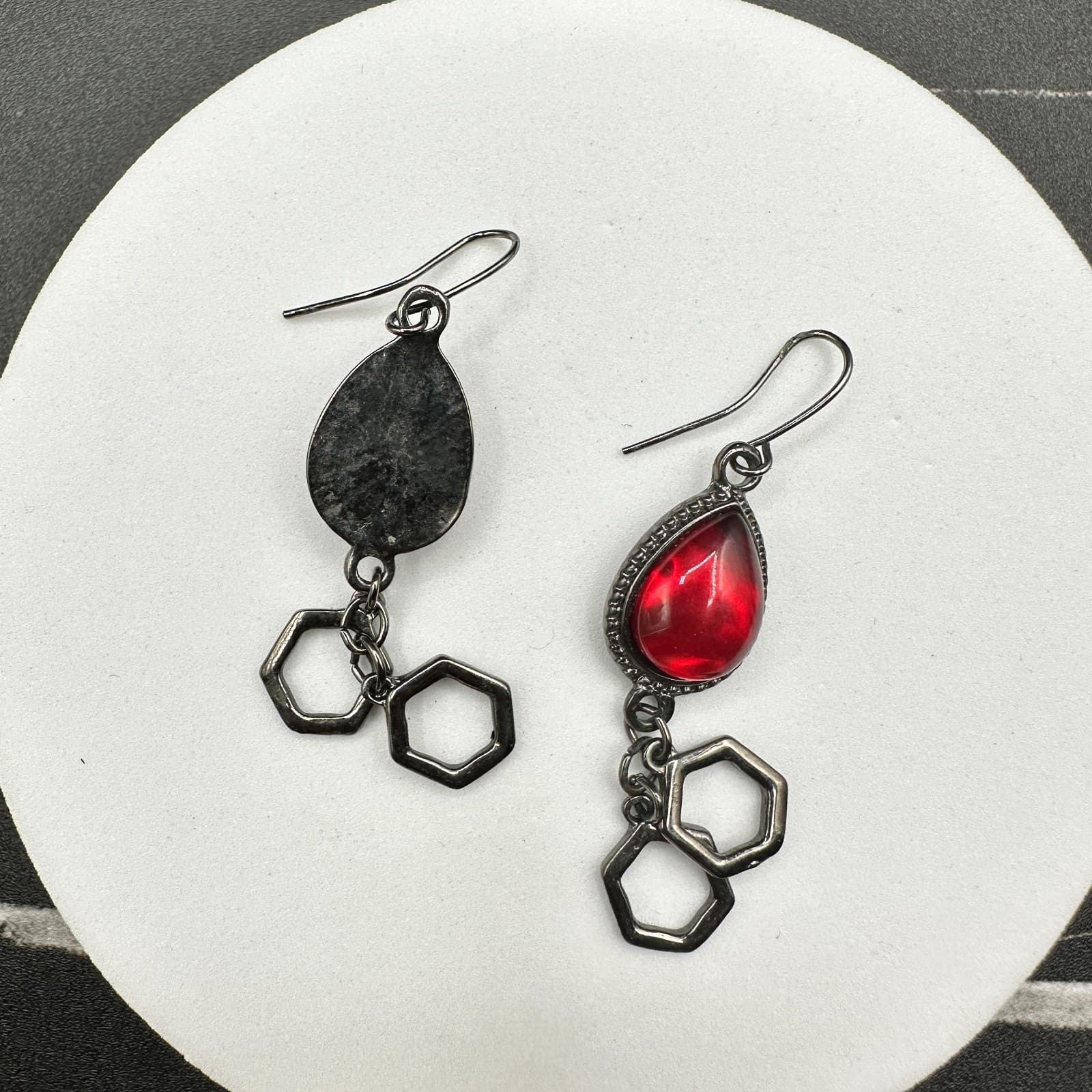 Vintage Handmade Women's Silver Tone Red Foil Back Glass Fashion Dangle Earrings - Thumbnail 10