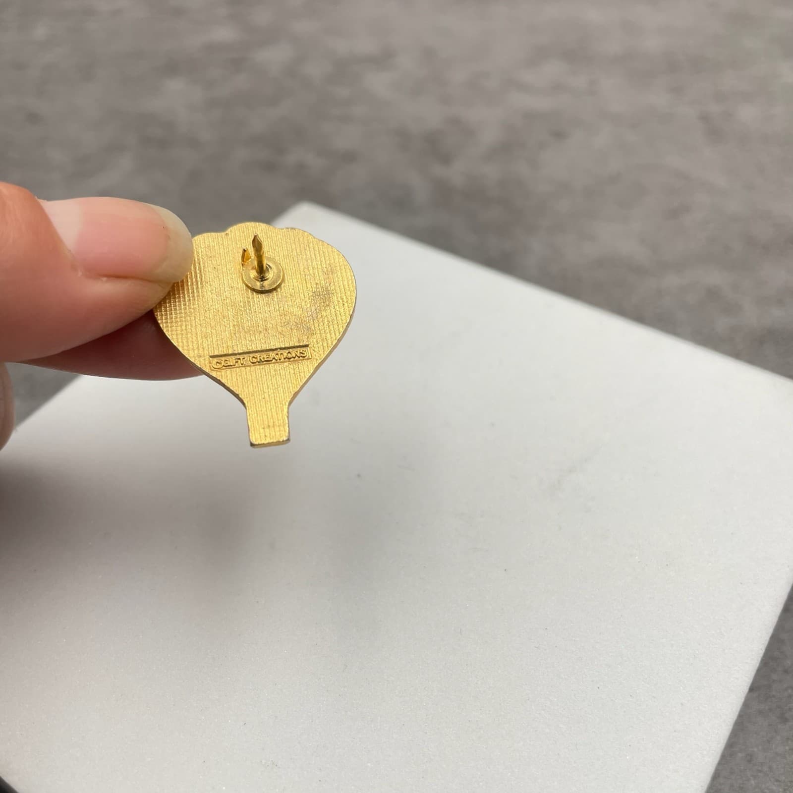 CGIFT Creations USA Flag Patriotic Hot Air Balloon Enamel Souvenir Lapel Pin - Thumbnail 2