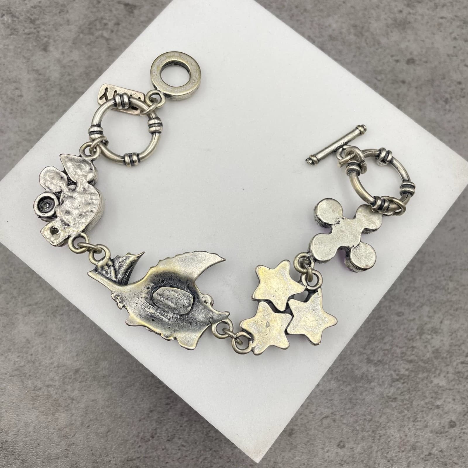 Vintage Multi Faceted Bezel Crystal Embellished Figural Charm Toggle Bracelet - Thumbnail 3