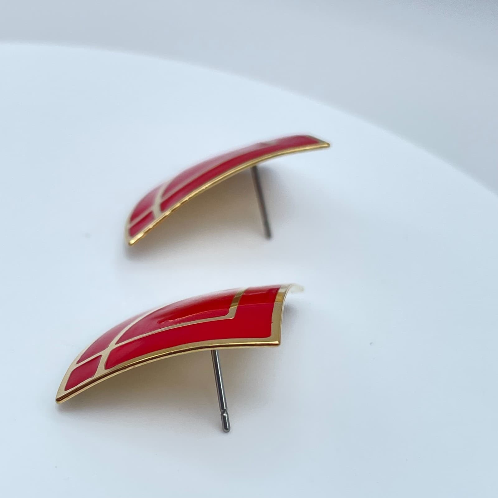 Vintage 80s Red Enamel Fan Shape Stud Earrings Gold Tone Women's Jewelry - Thumbnail 5