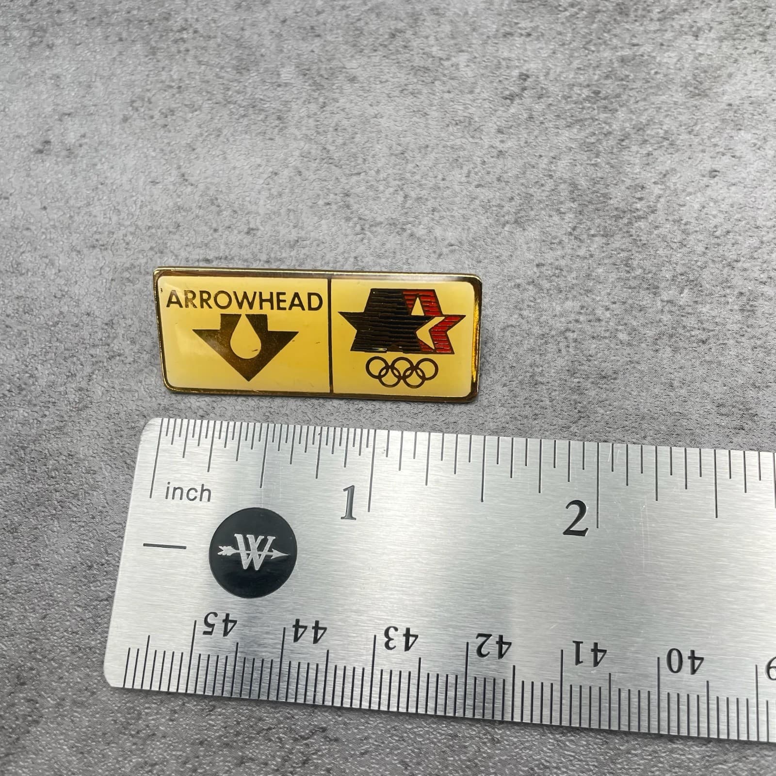 Vintage 1980 LAOLY Arco Olympics Classic Gold-Tone Arrowhead Water Lapel Pin - Thumbnail 10