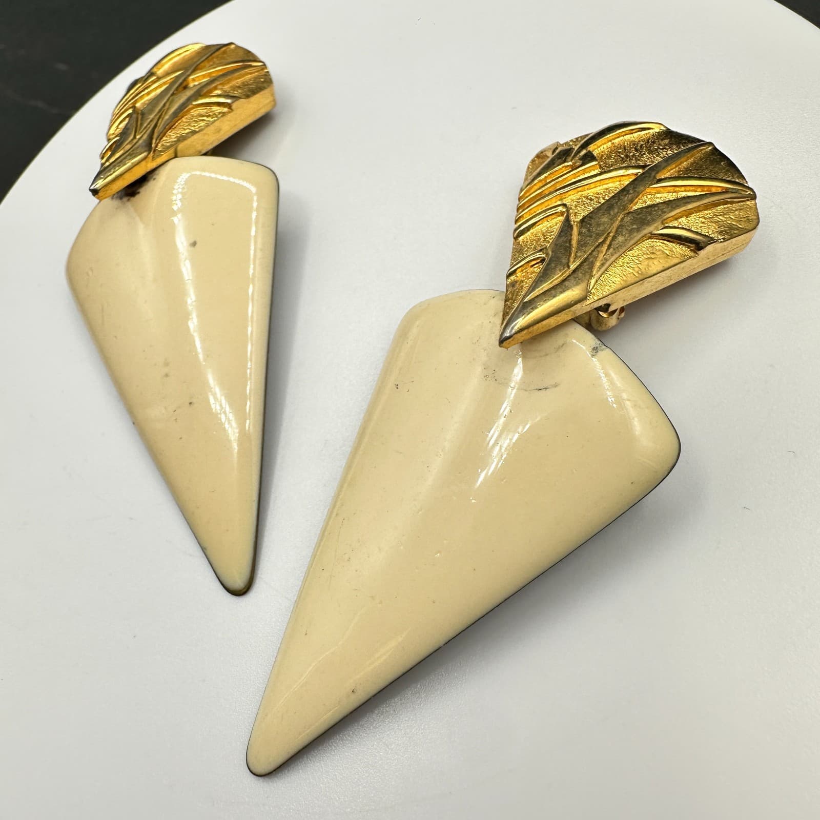 Vintage Women's Long Gold Tone Shoulder Duster Cream Enamel Dangle/Drop Earrings - Thumbnail 2