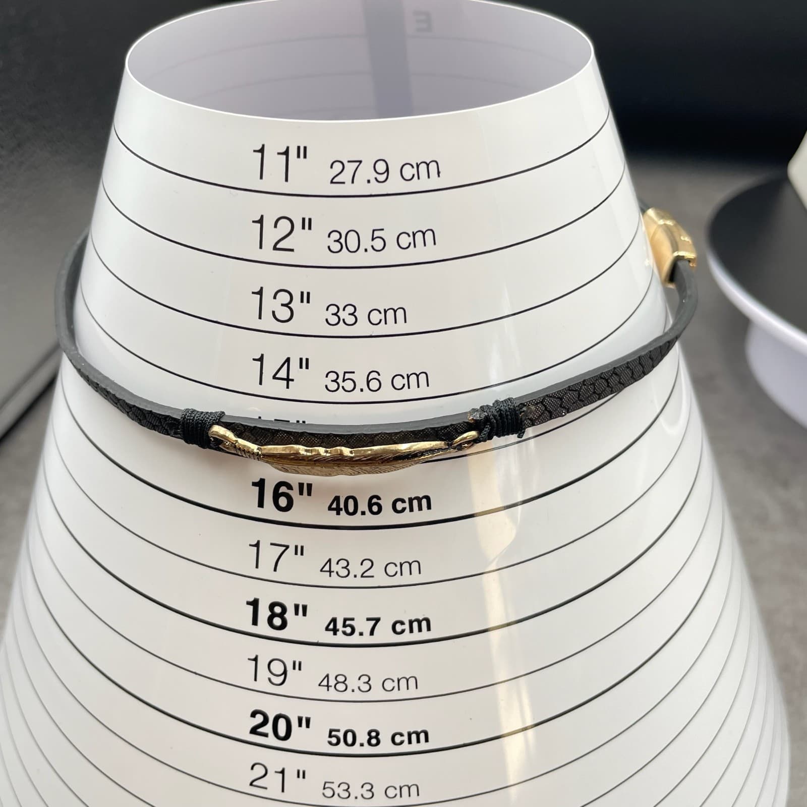 Classic Fashion Gold-Tone Leaf Accent Black Snake Leather Wrap Choker Necklace - Thumbnail 6