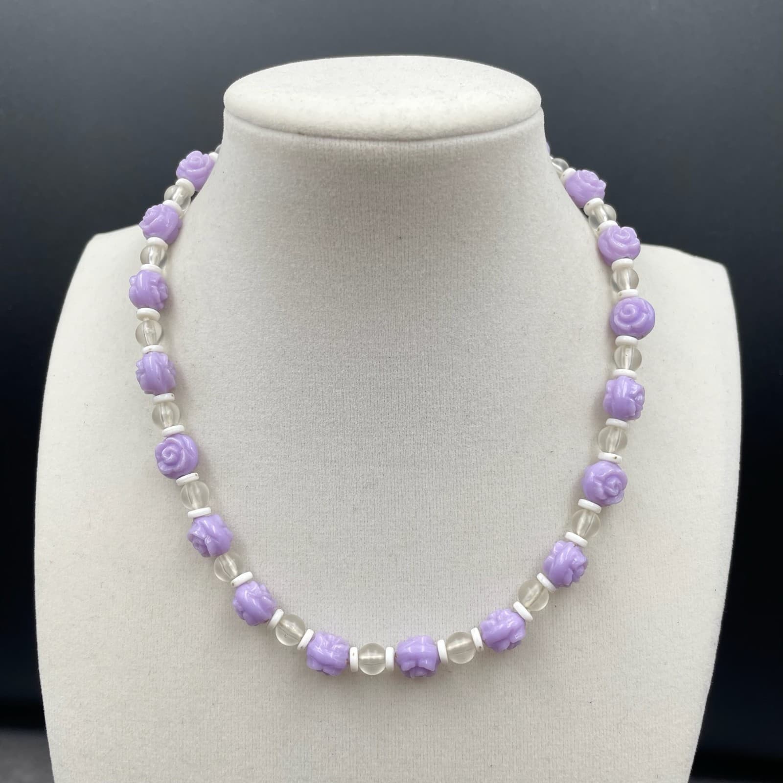 Vintage 1970s Fashion Purple Rose Shaped & Clear Plastic Beaded Lobster Necklace - Thumbnail 2